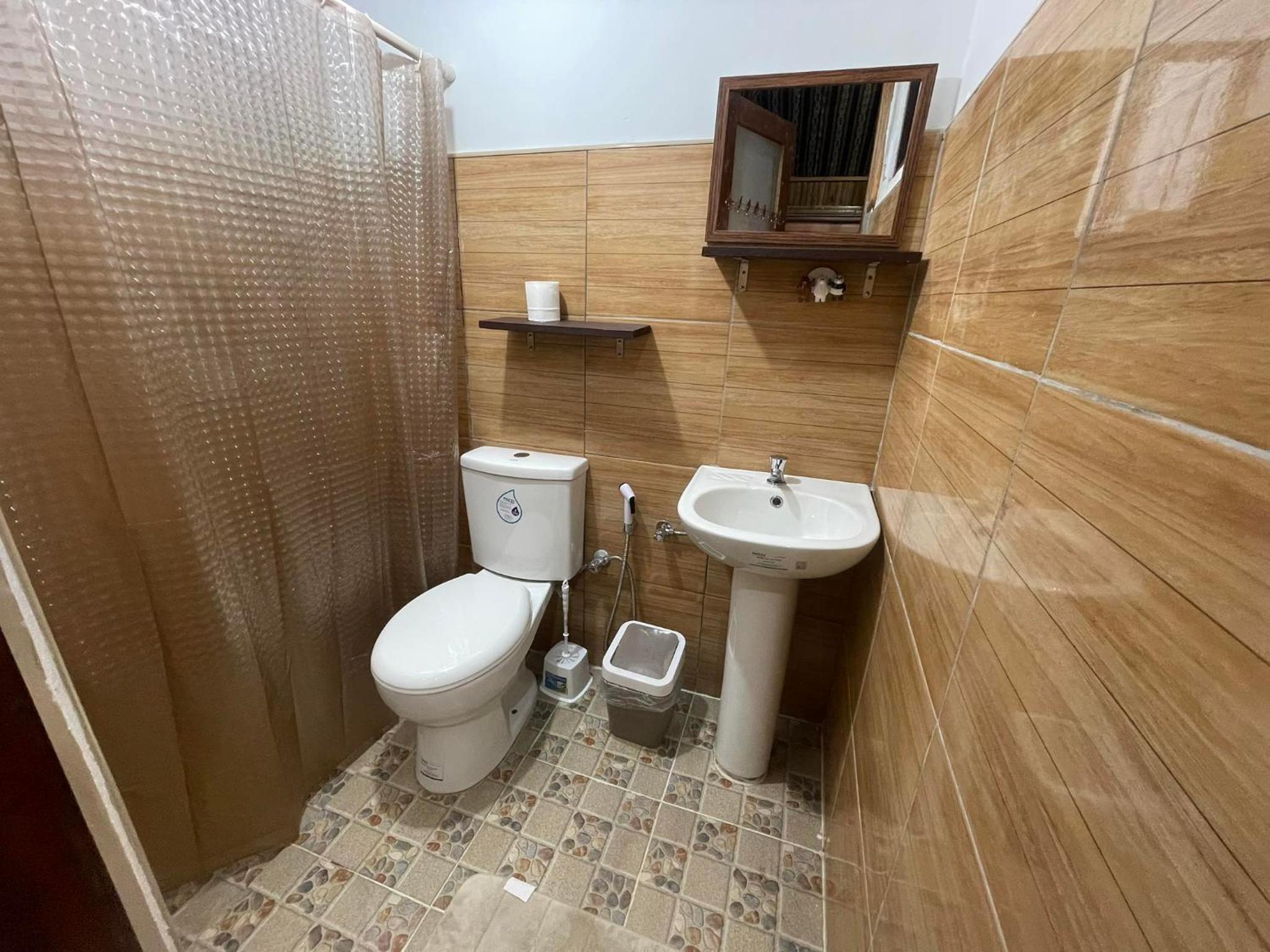 Budget Double Room photo 3