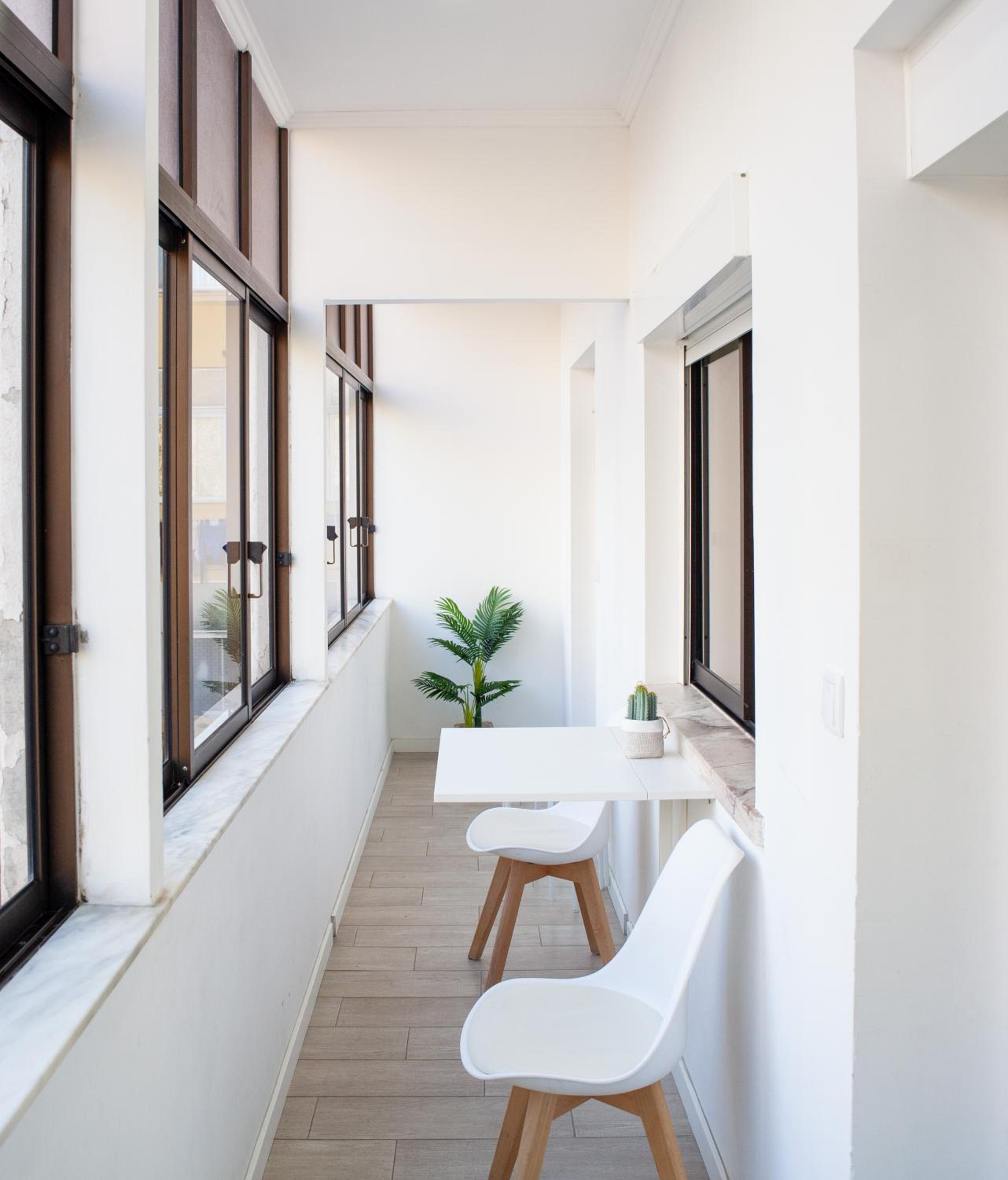 Apartment with Balcony photo 3