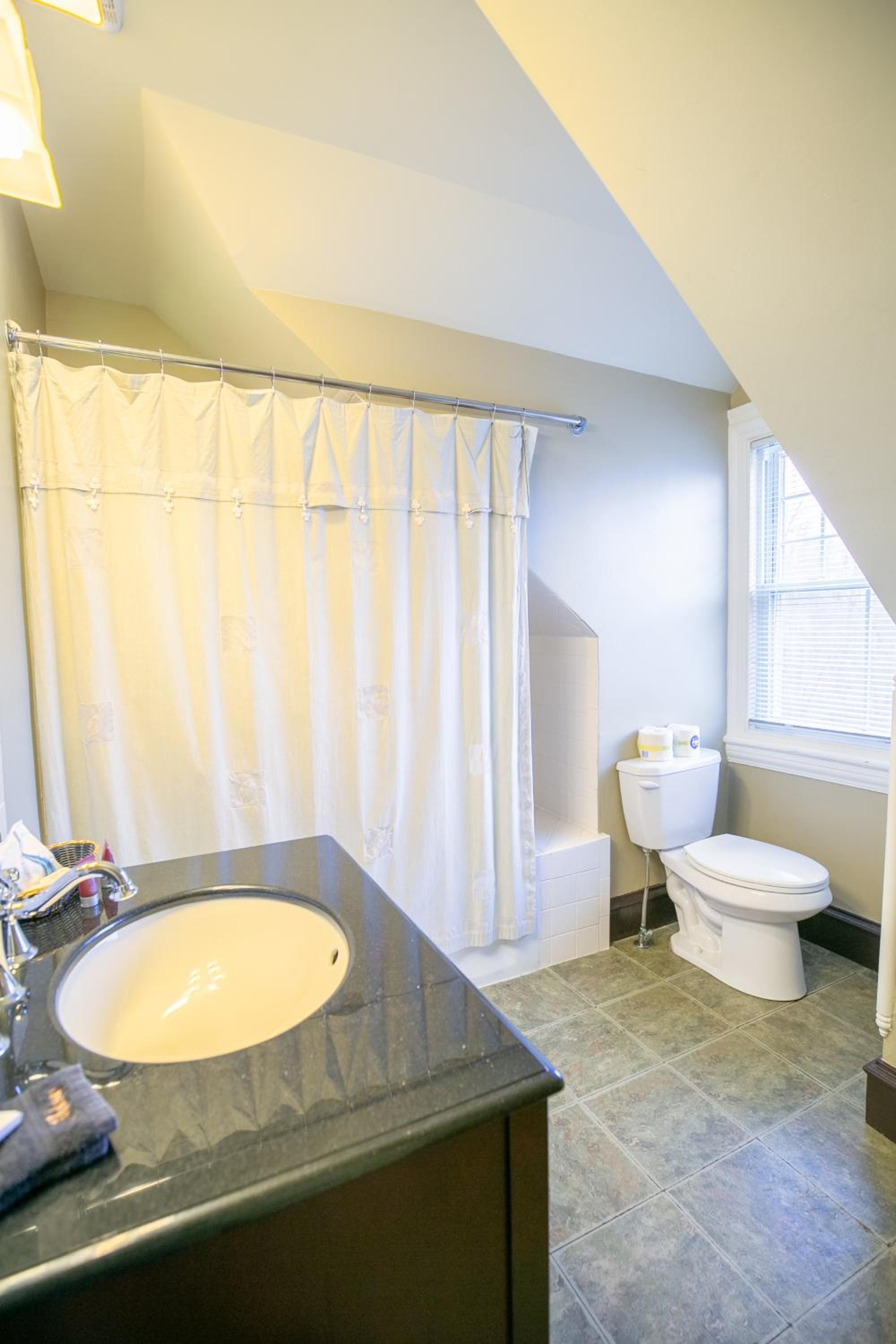 Budget Double Room photo 2