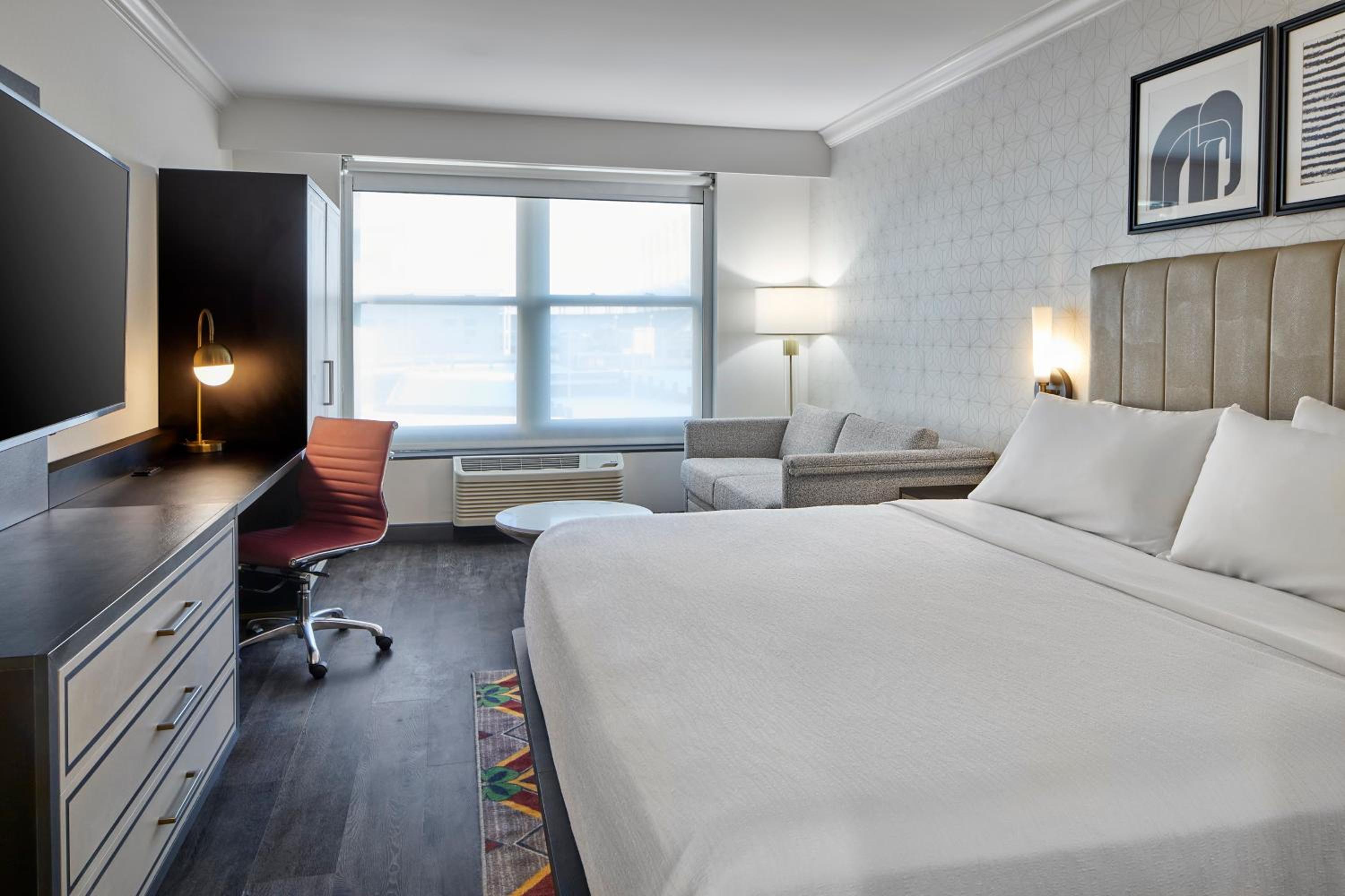Standard King Room - Photo 2