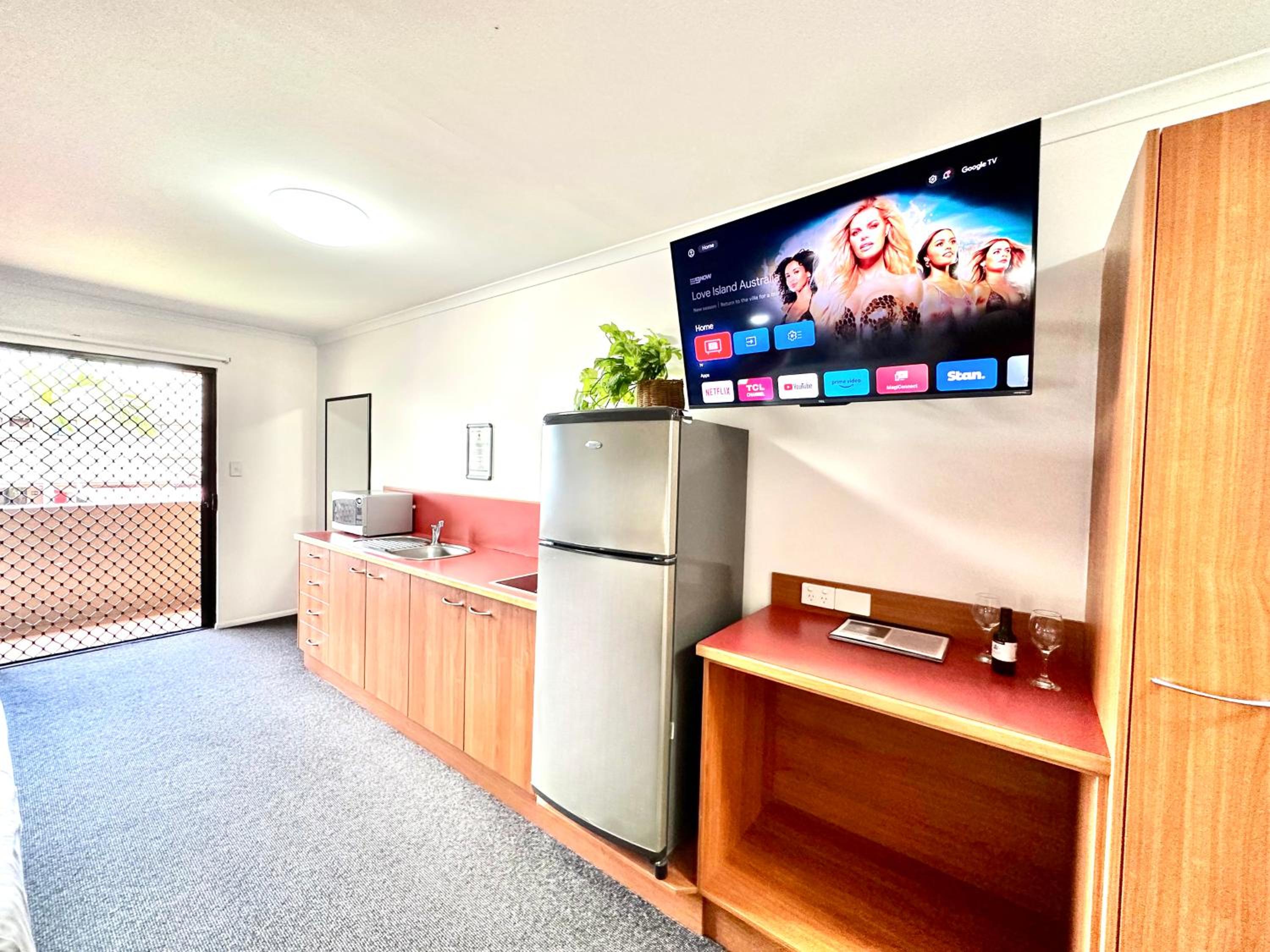 Large Twin Room photo 2