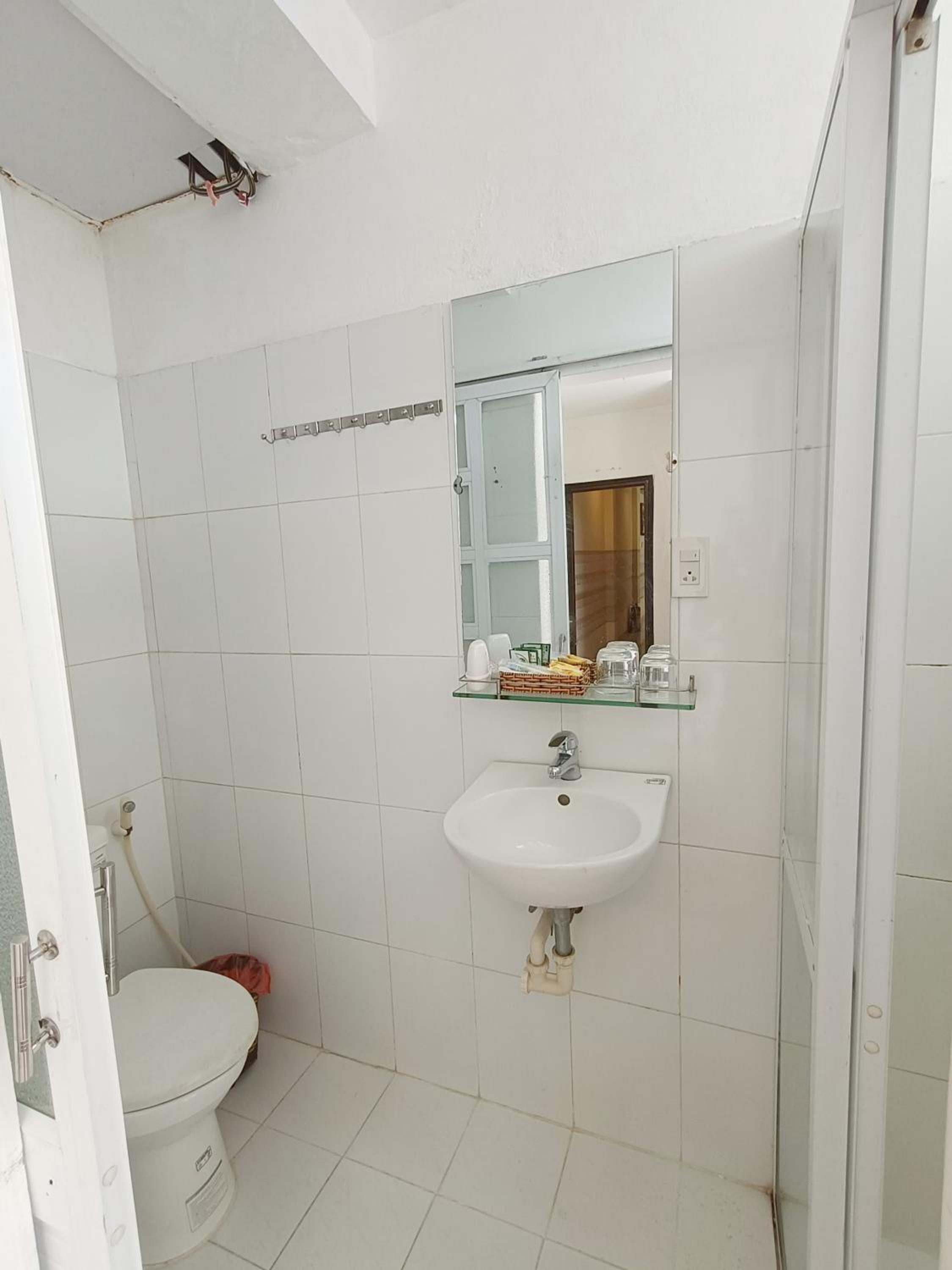 Single Room - Photo 2