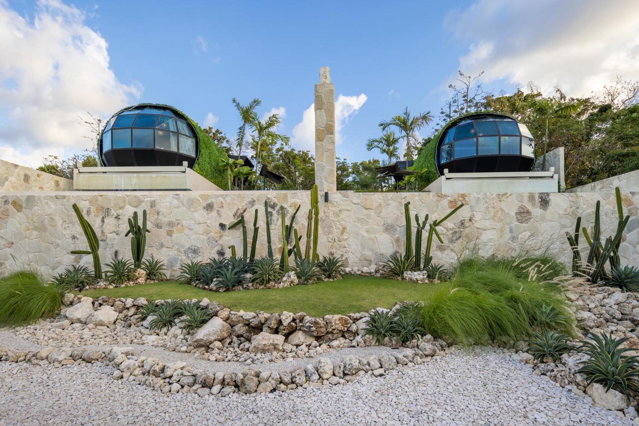 Villa photo 2