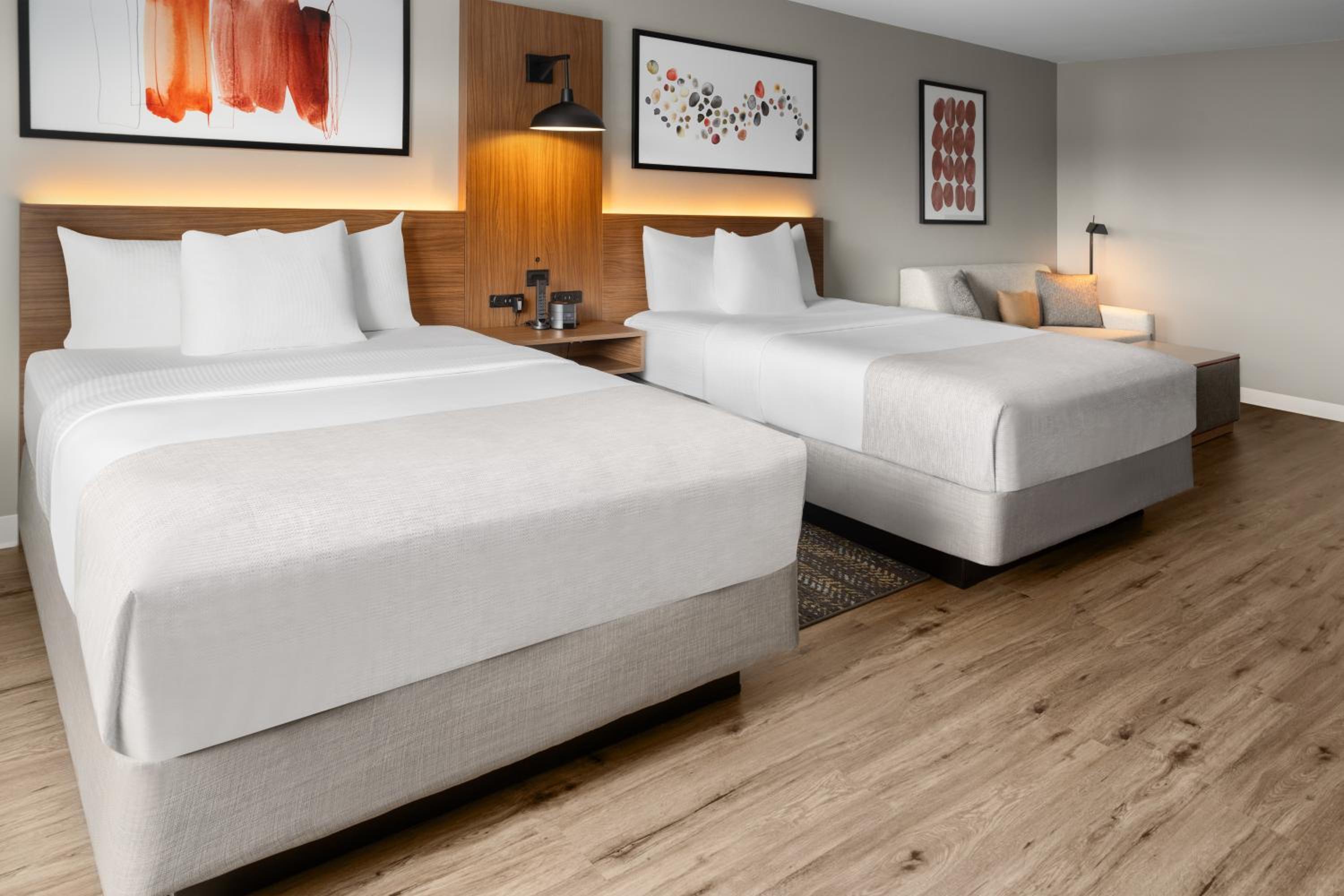 Suite with Two Queen Beds - Non-Smoking - Photo 2