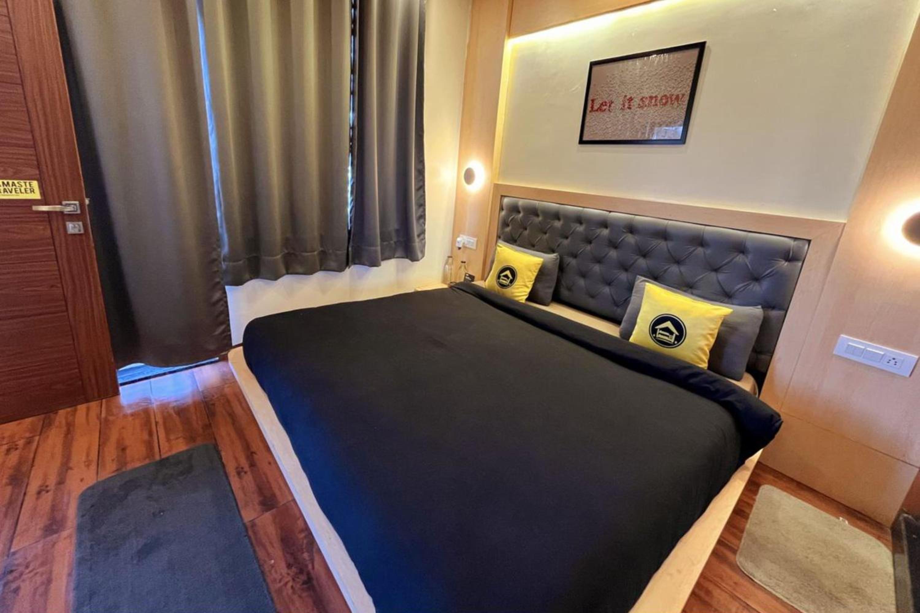 Standard Double Room with Balcony and Valley View - Photo 6