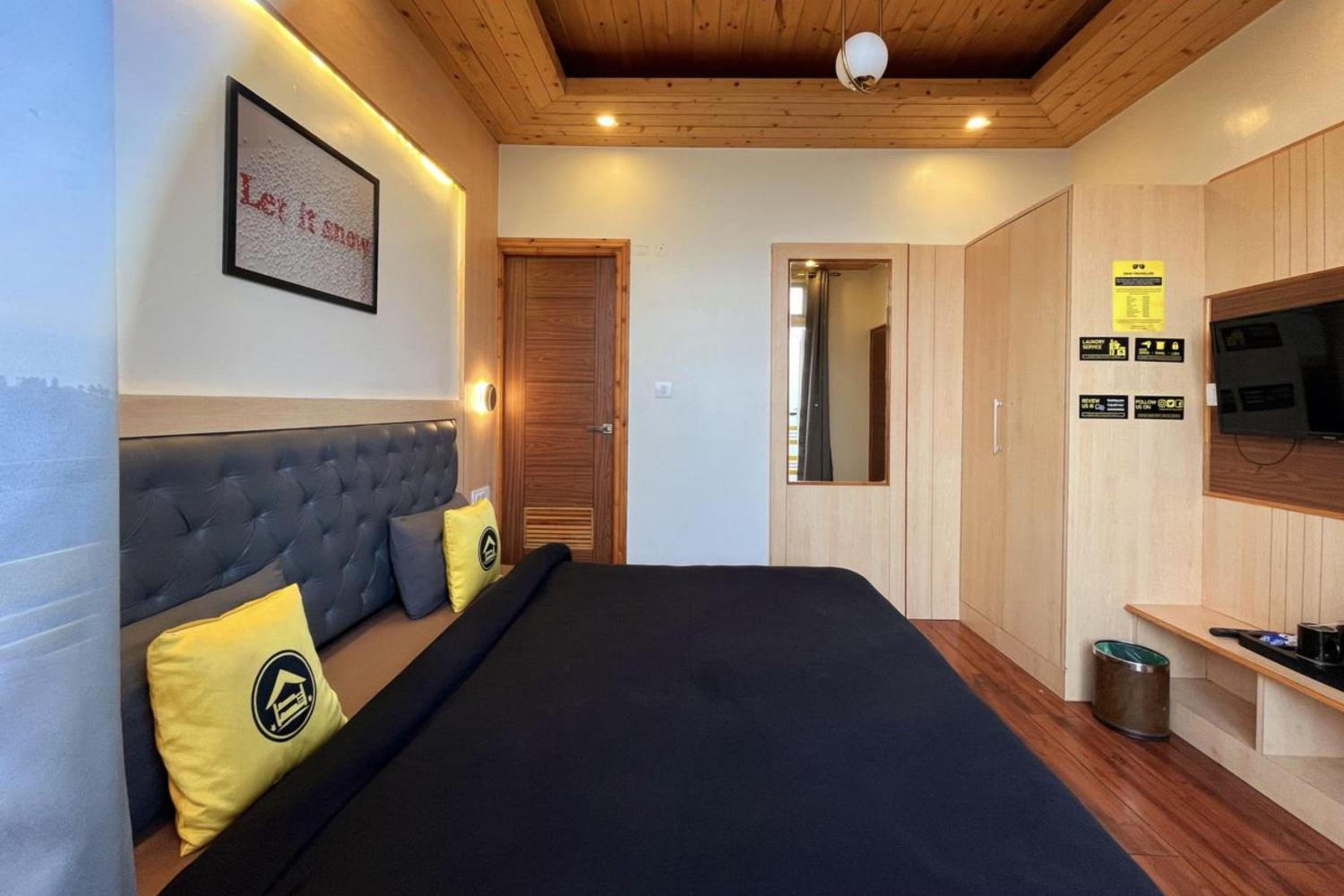 Standard Double Room with Balcony and Valley View - Photo 8