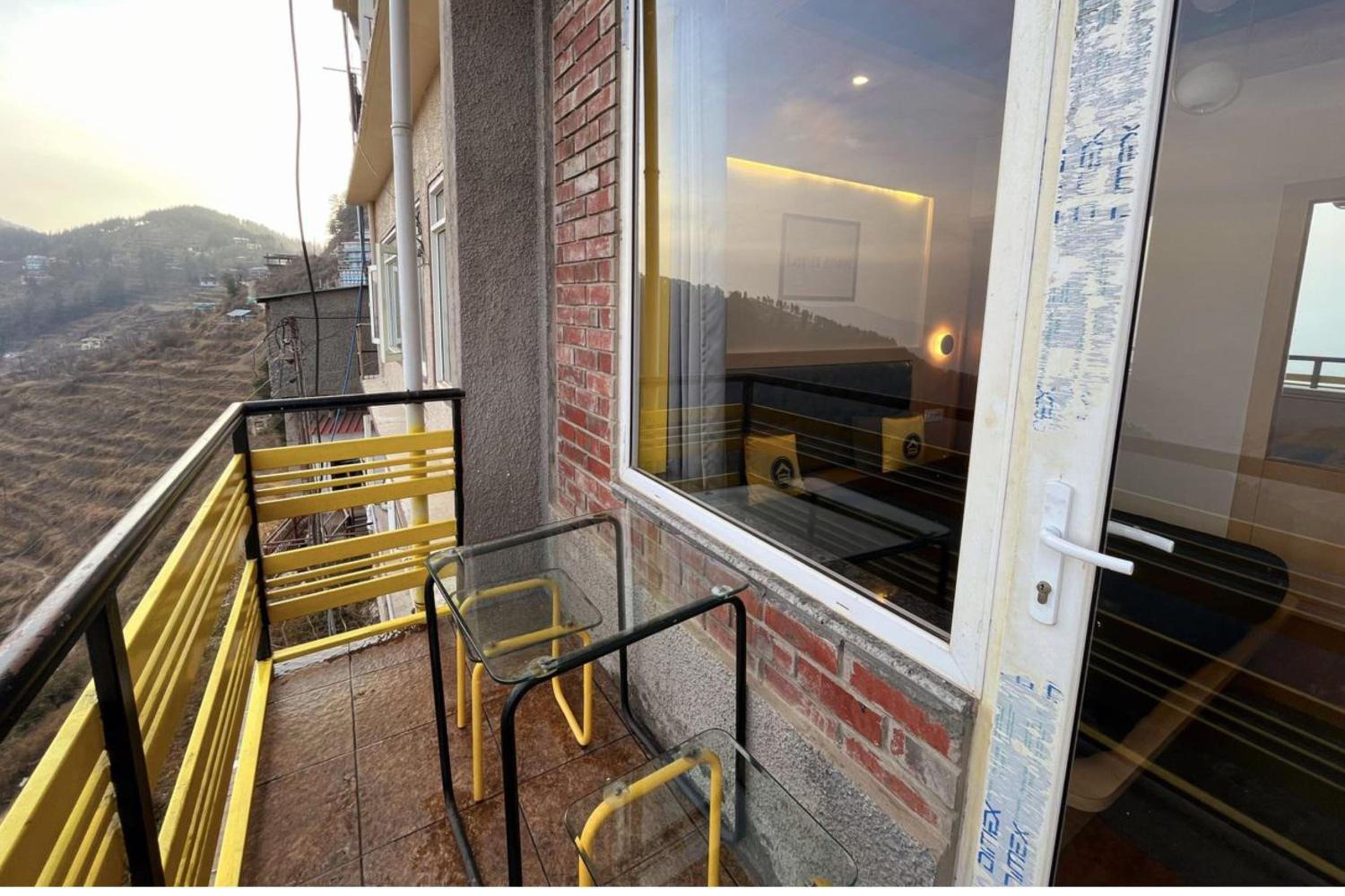 Standard Double Room with Balcony and Valley View - Photo 7