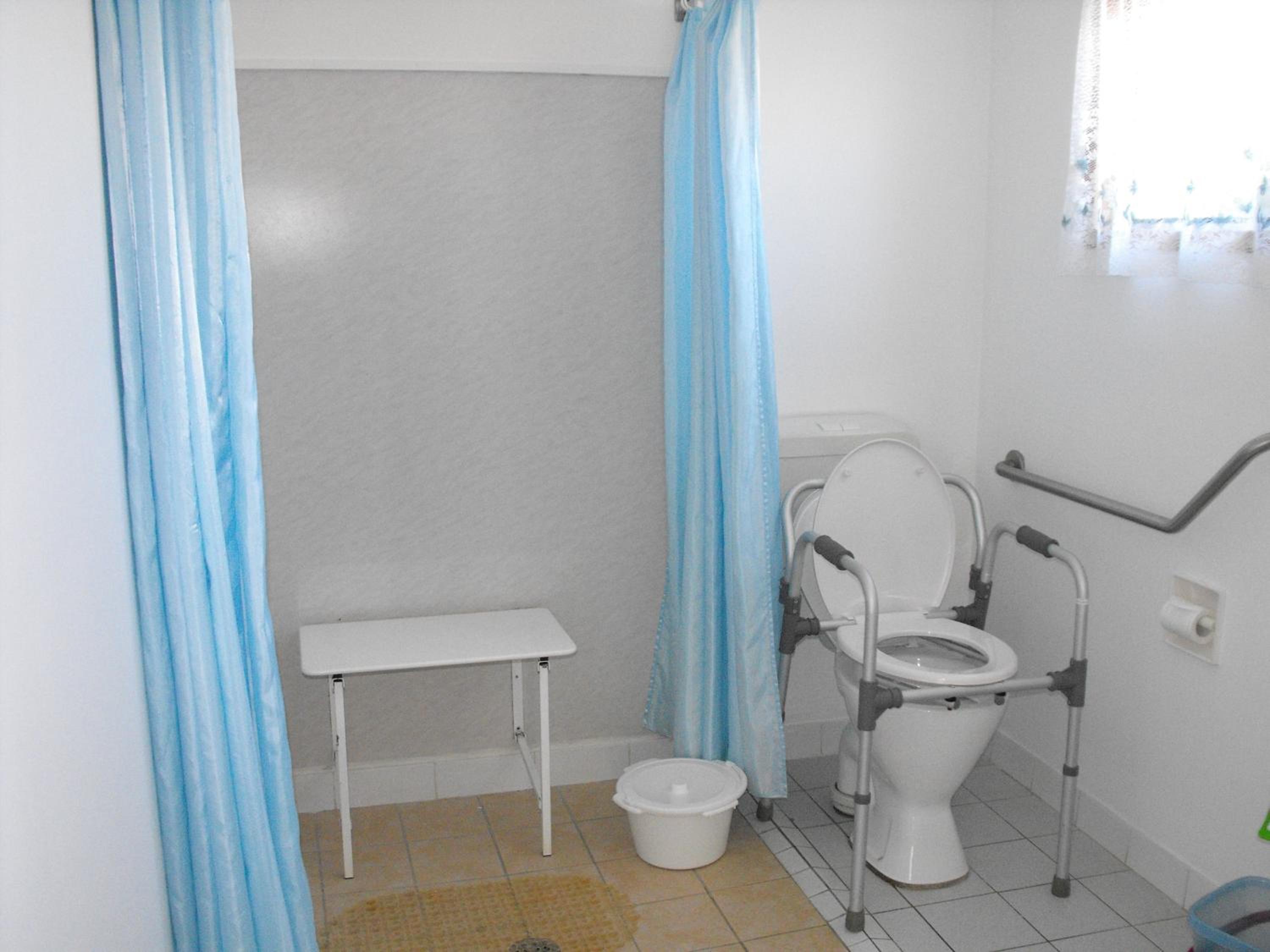 Double Room - Disability Access photo 3