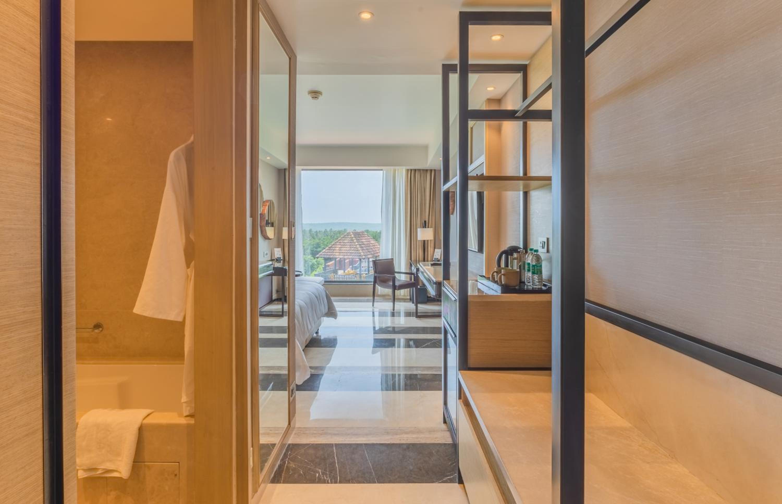 Deluxe Guest Room, 2 Queen Beds with Bathtub - INR 1000 SPA Credit (Stay between Sunday to Thursday)