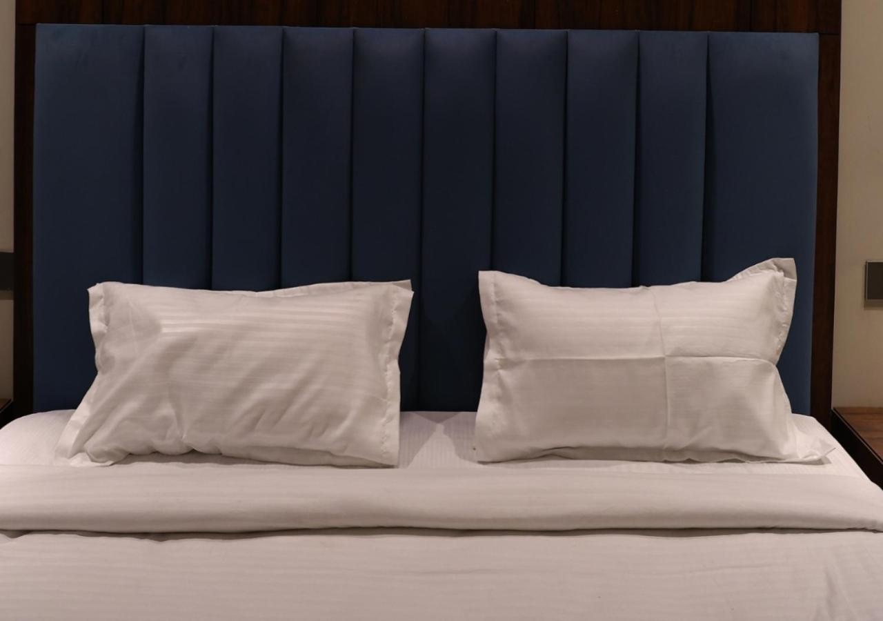 Deluxe Room - Photo 3