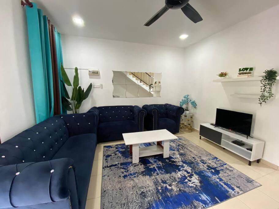 Four-Bedroom House photo 1
