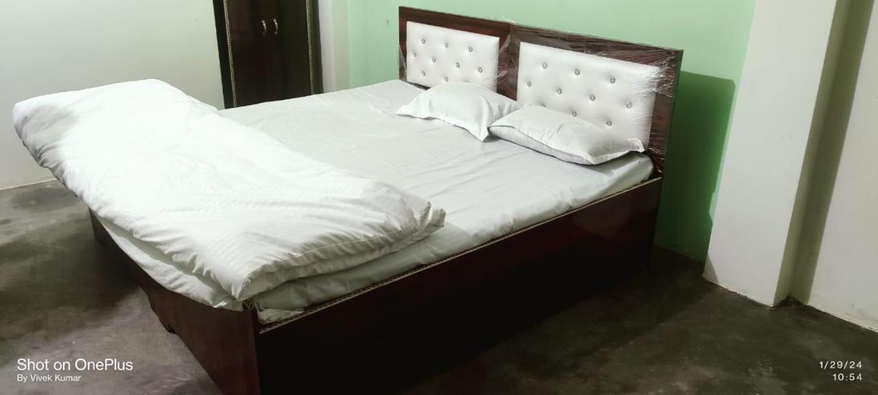 Double Room With Private Bathroom photo 3