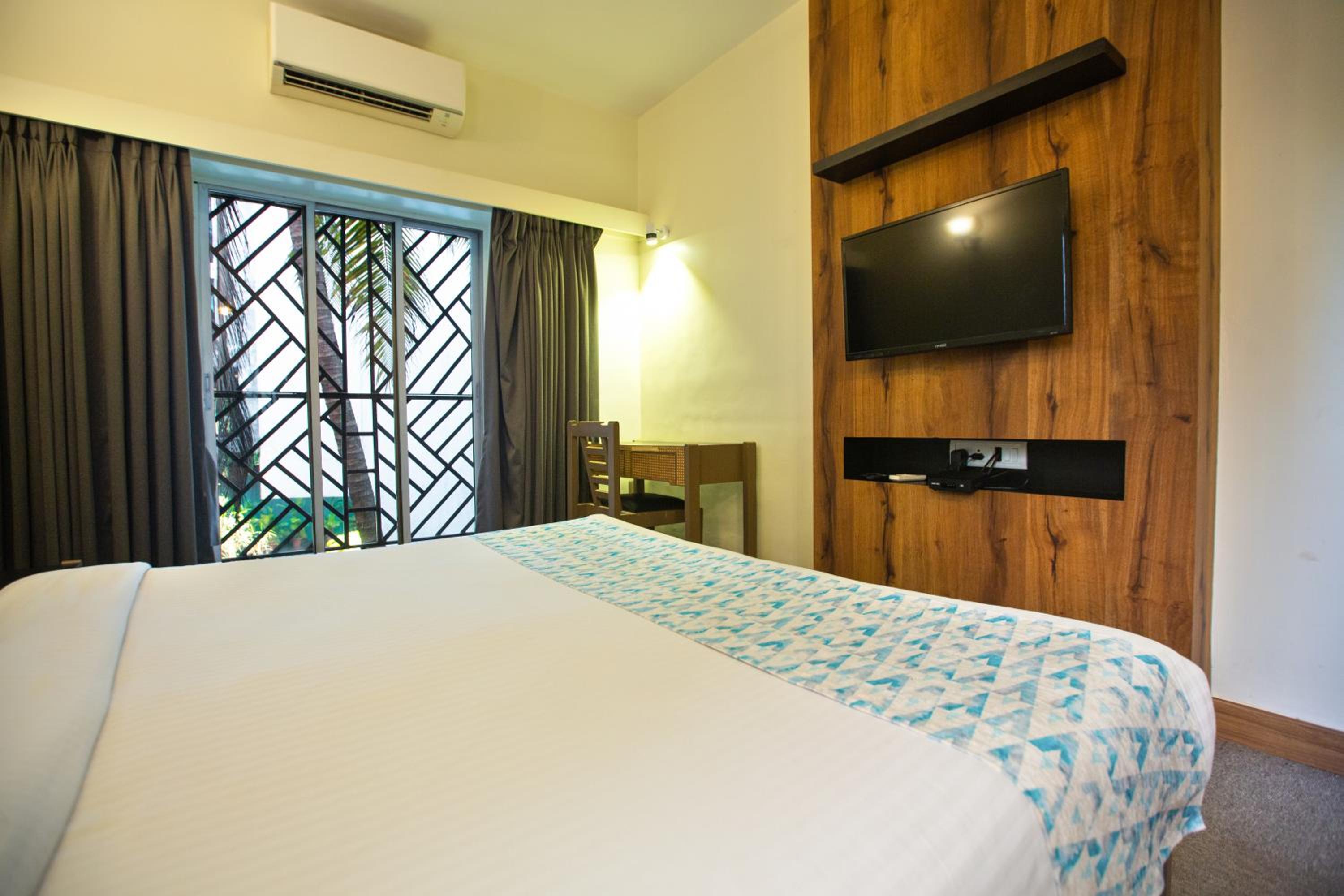 Deluxe Room - Photo 3
