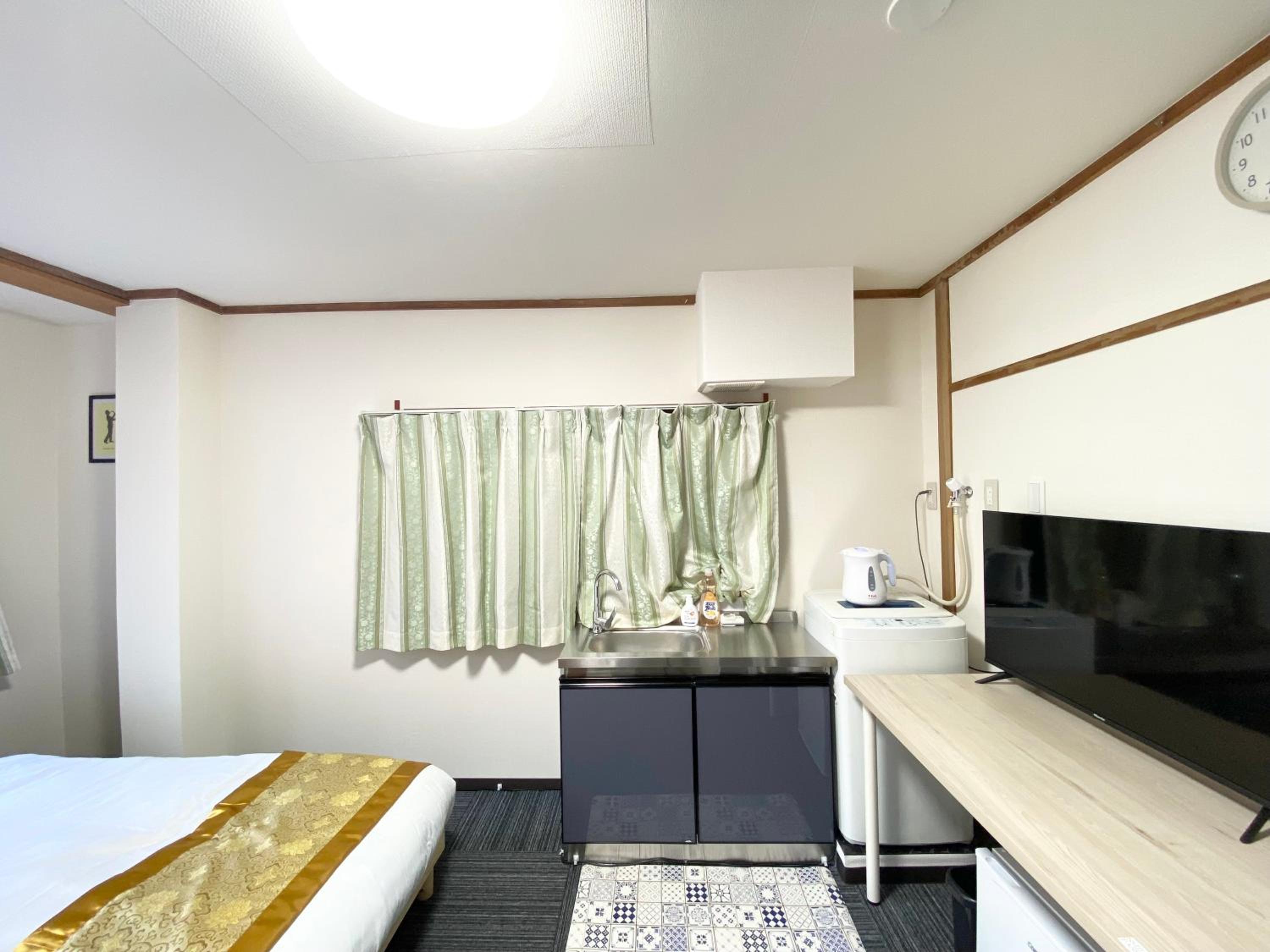 Apartment photo 2
