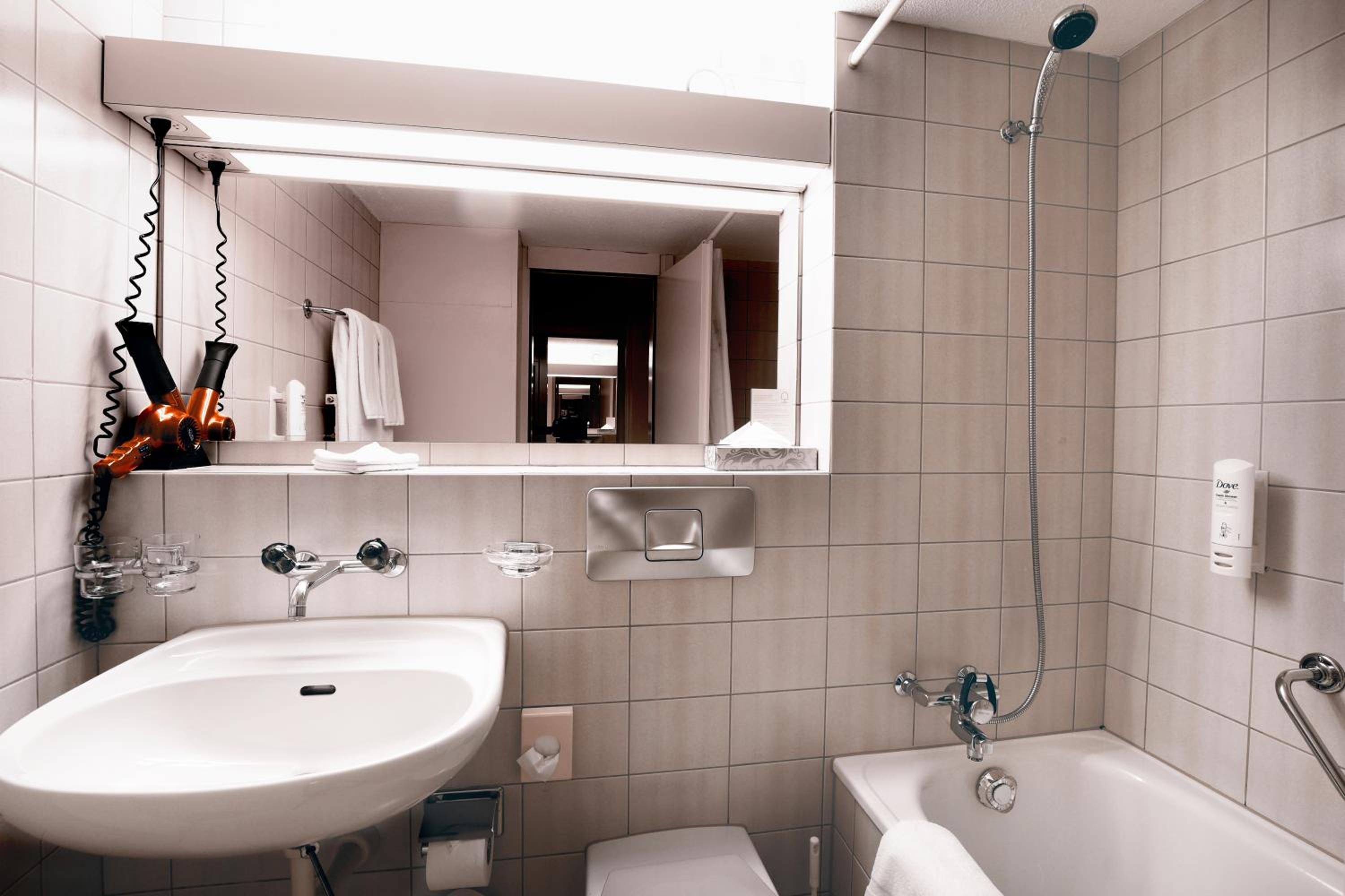 Standard Double or Twin Room photo 2