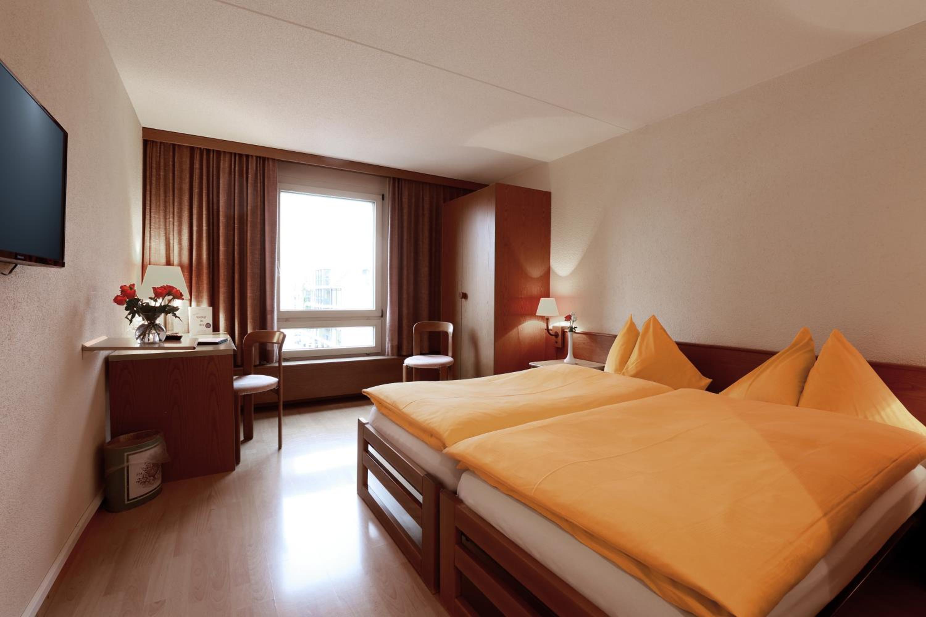 Standard Double or Twin Room photo 1