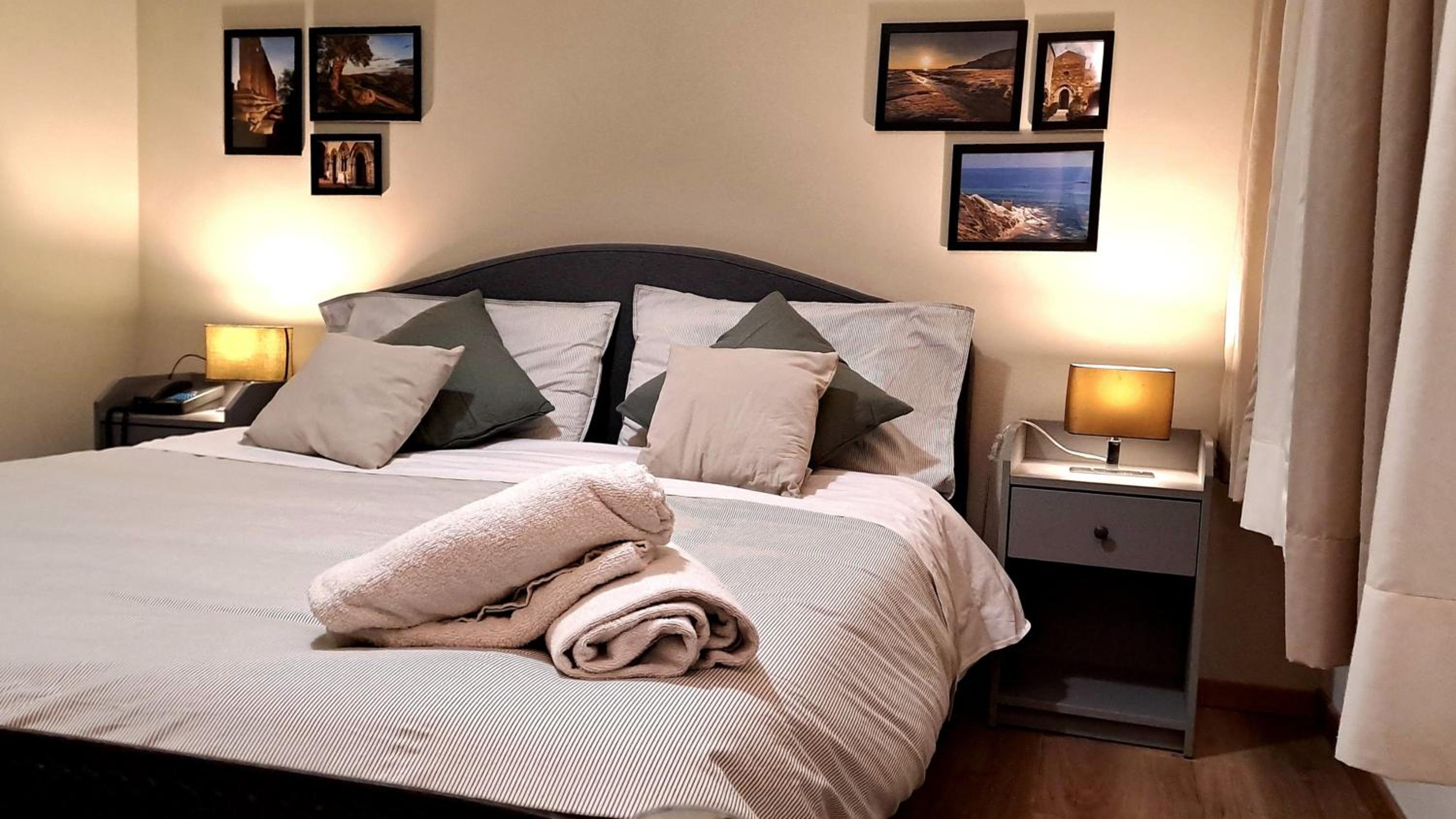 Double or Twin Room - Photo 14