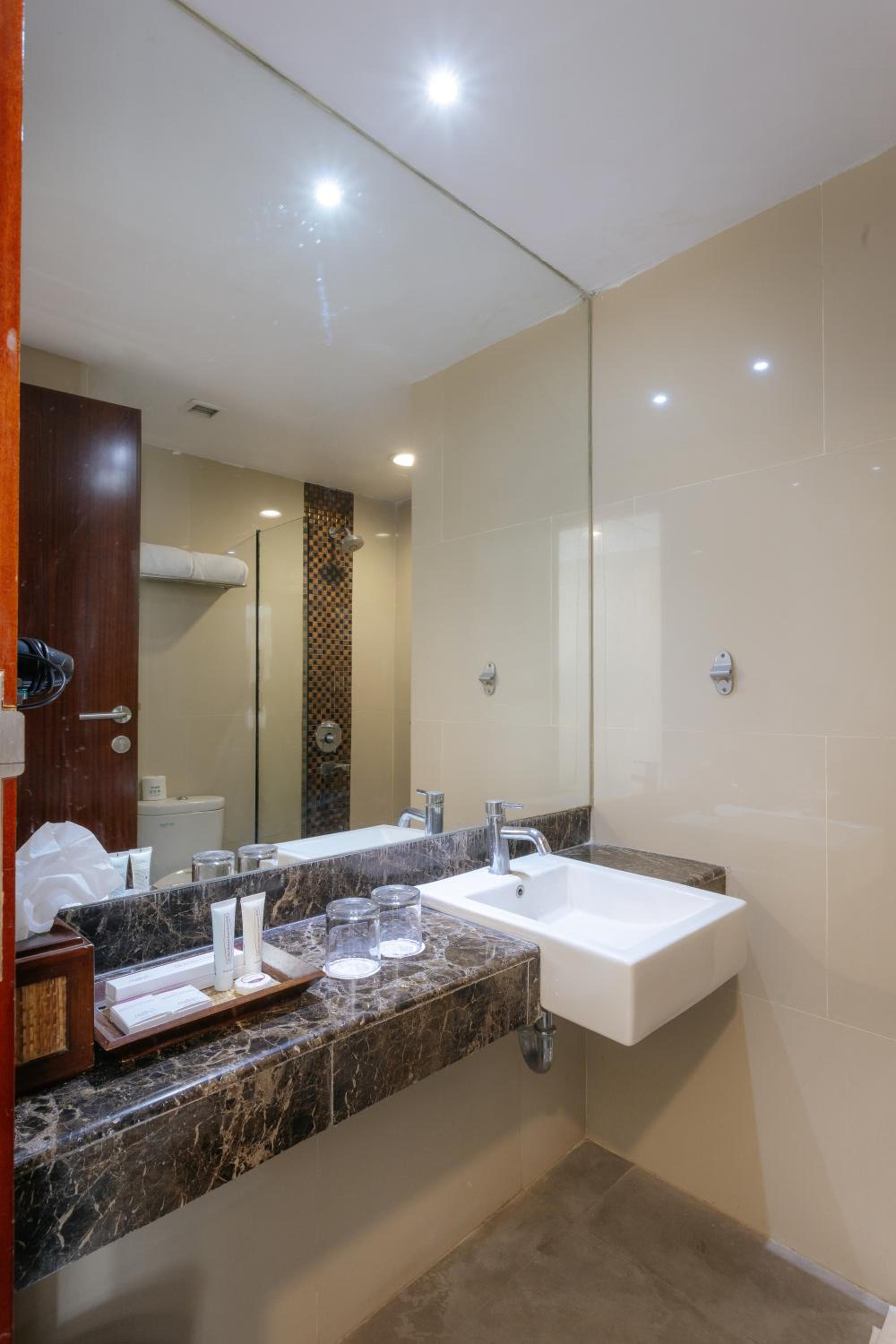Deluxe Room with Balinese Culture and Beach Club Experience - Photo 18