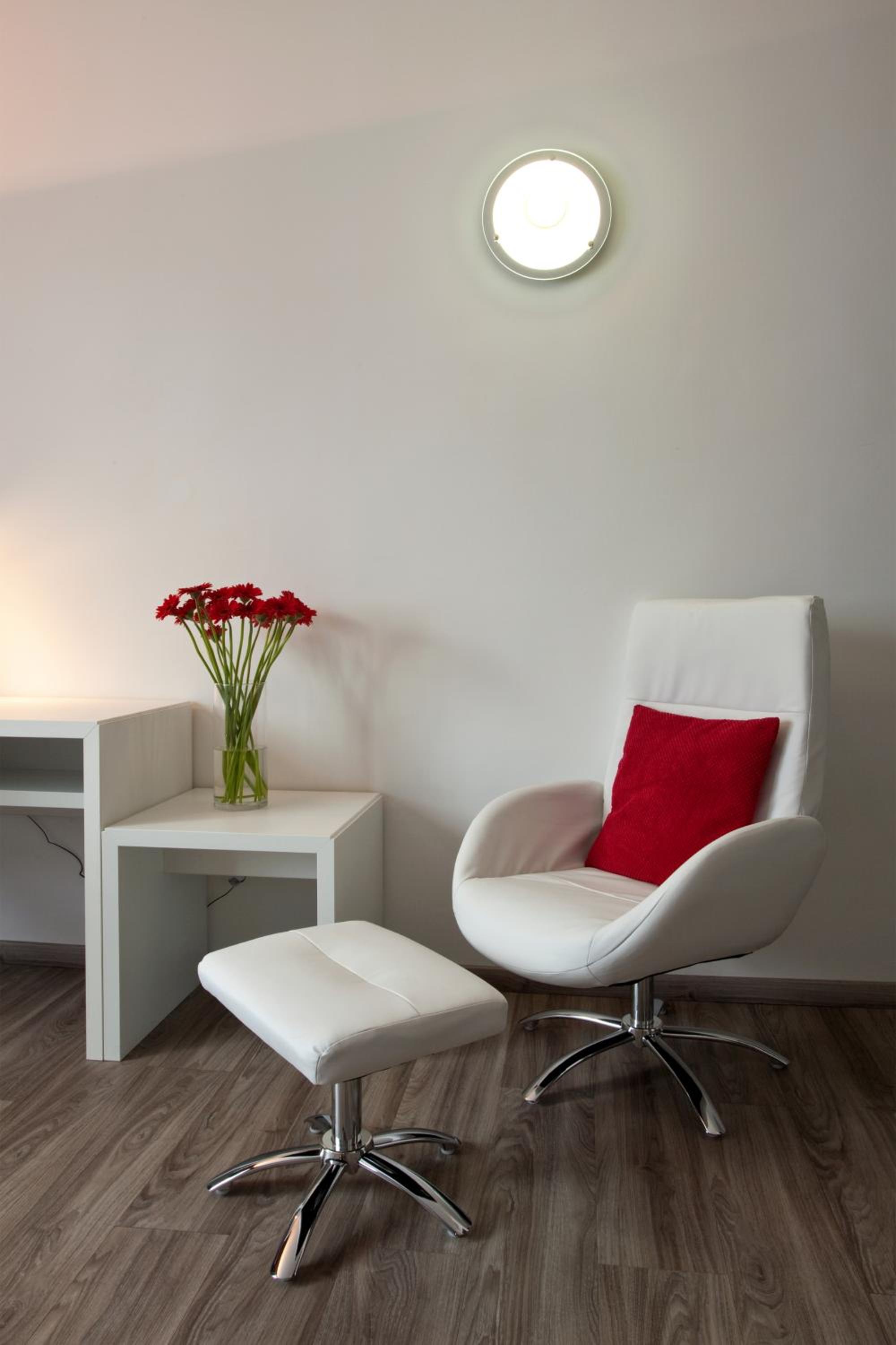 Apartment - Photo 2