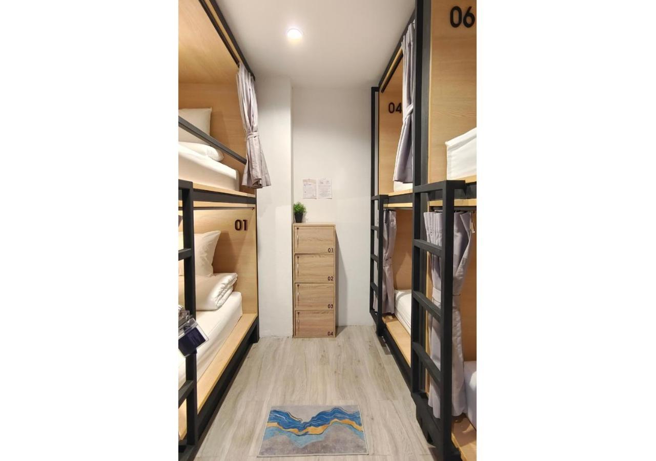 6-Bed Mixed Dormitory Room