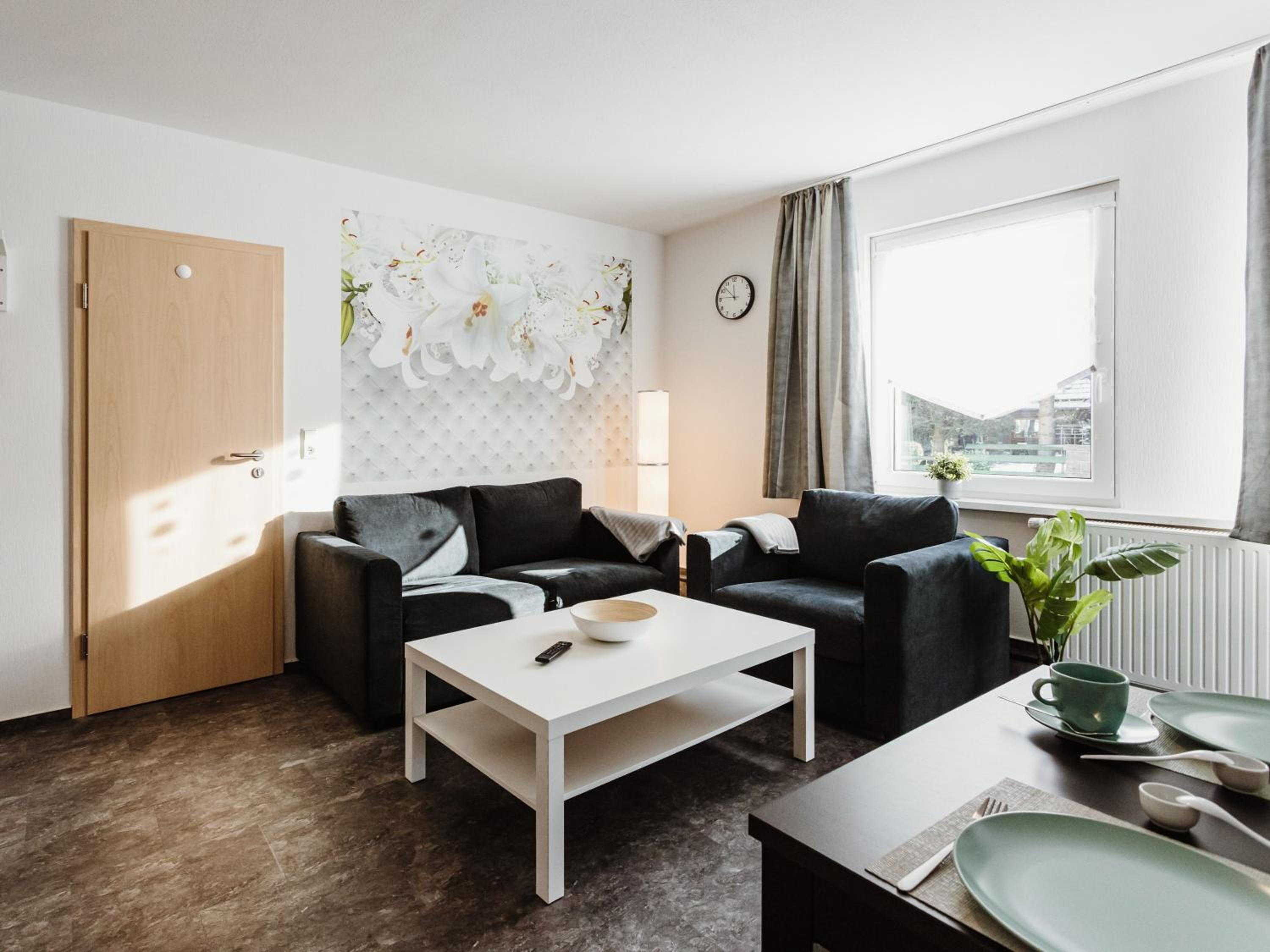 One-Bedroom Apartment with Shower