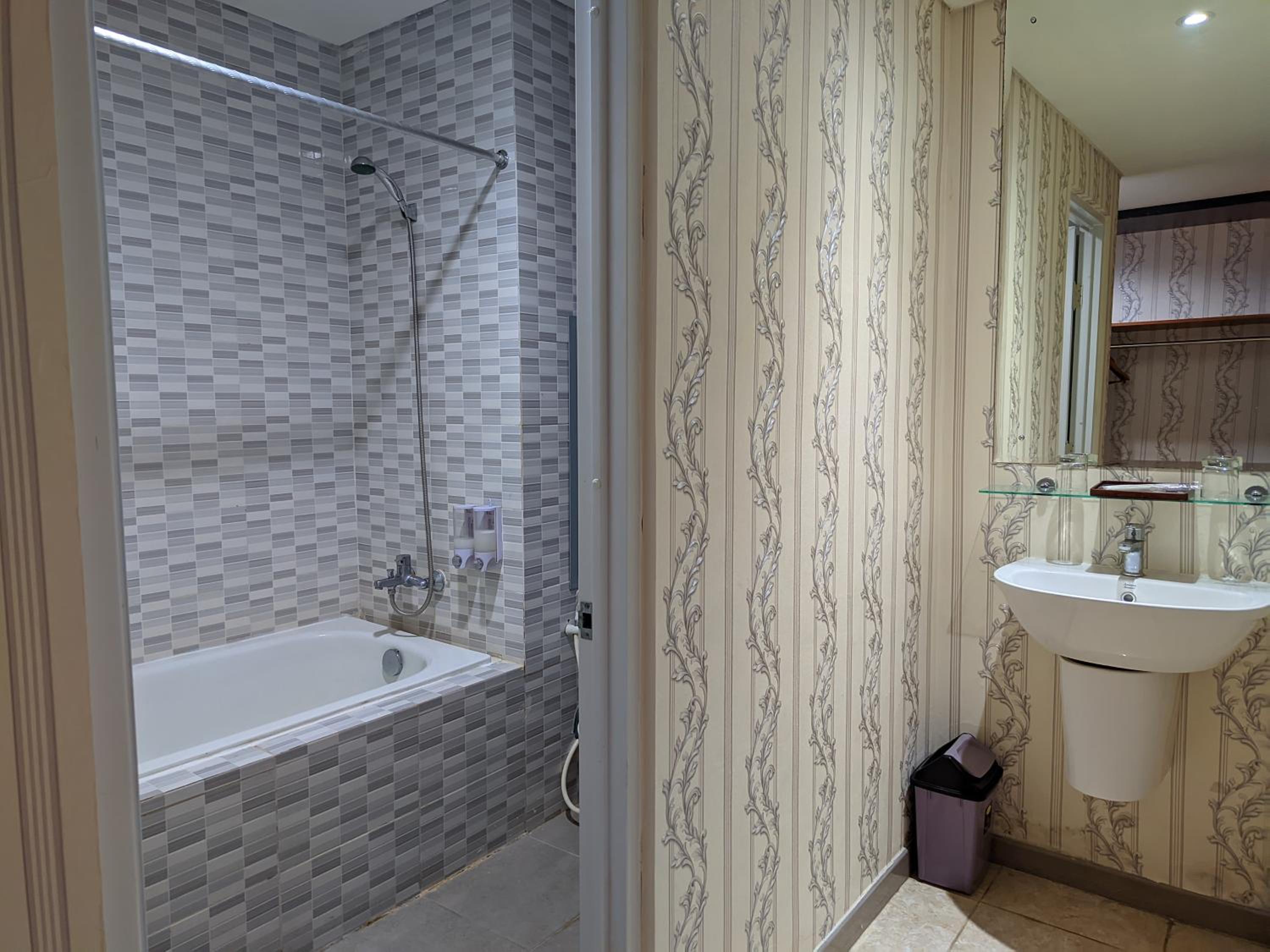 Deluxe Double Room - Photo 2