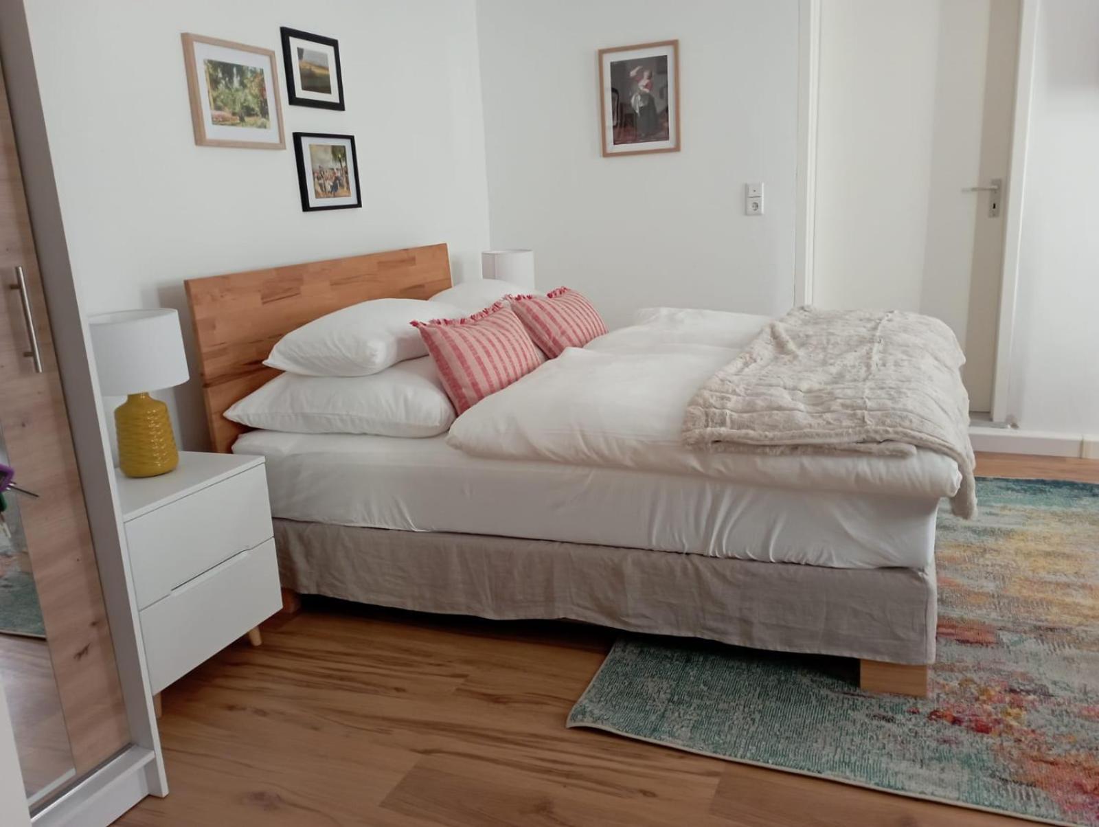 Studio Apartment photo 1