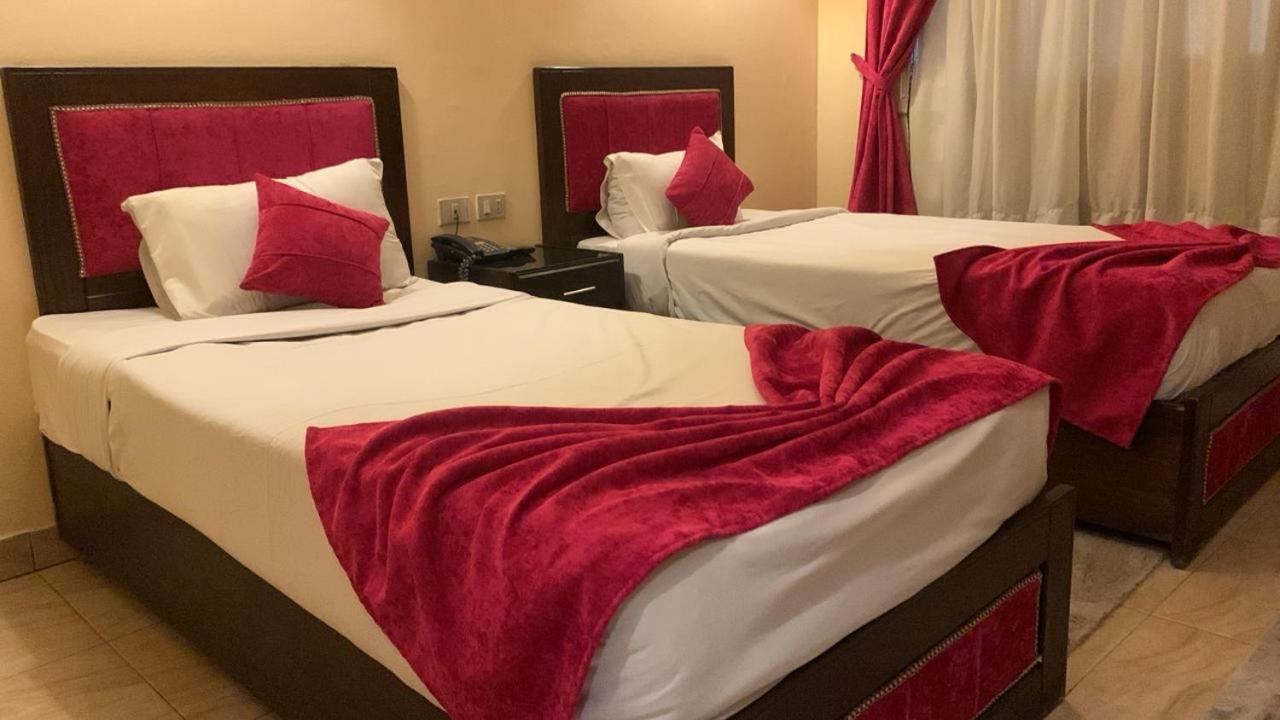 Deluxe Twin Room photo 1