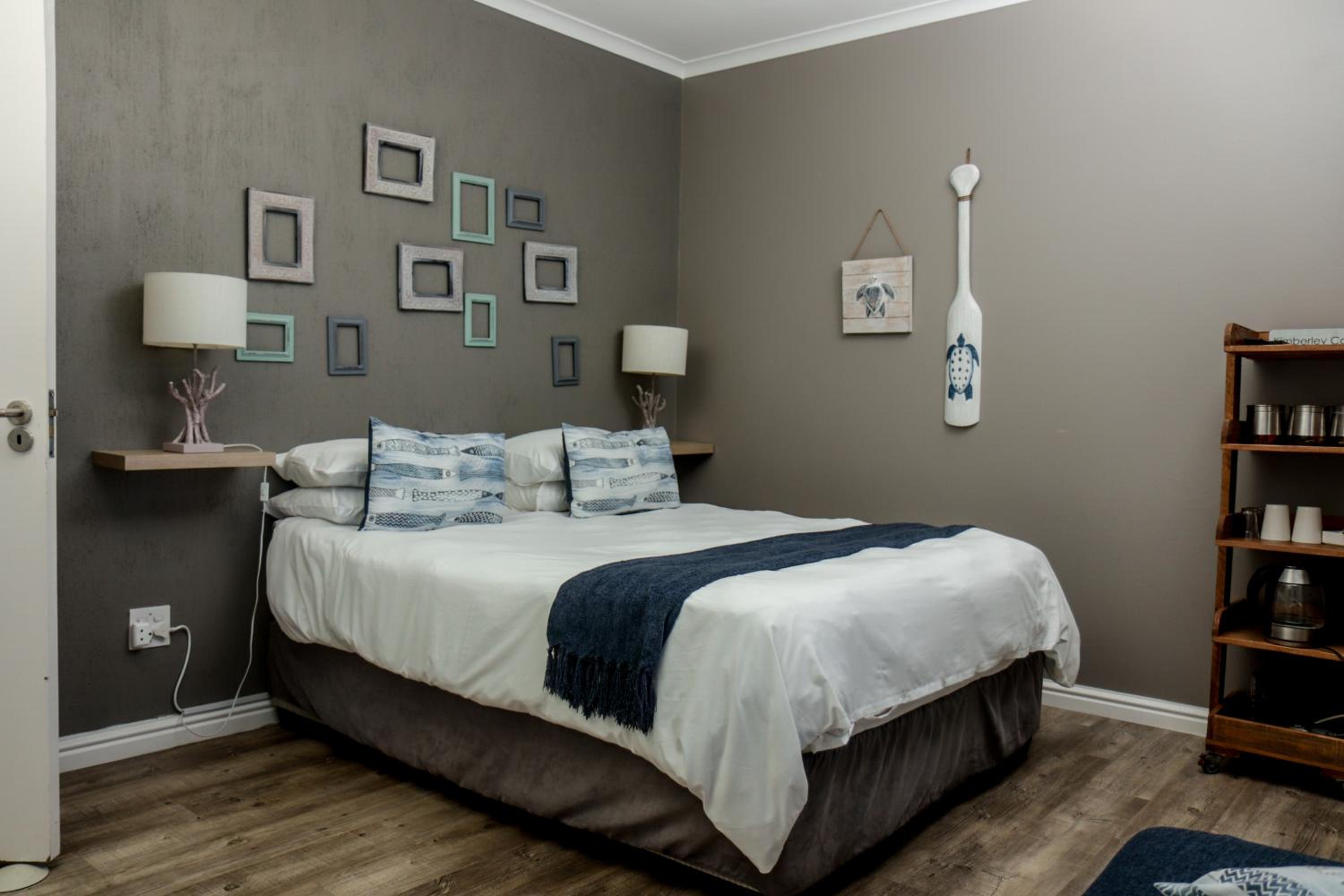 Double Room with Private External Bathroom photo 1
