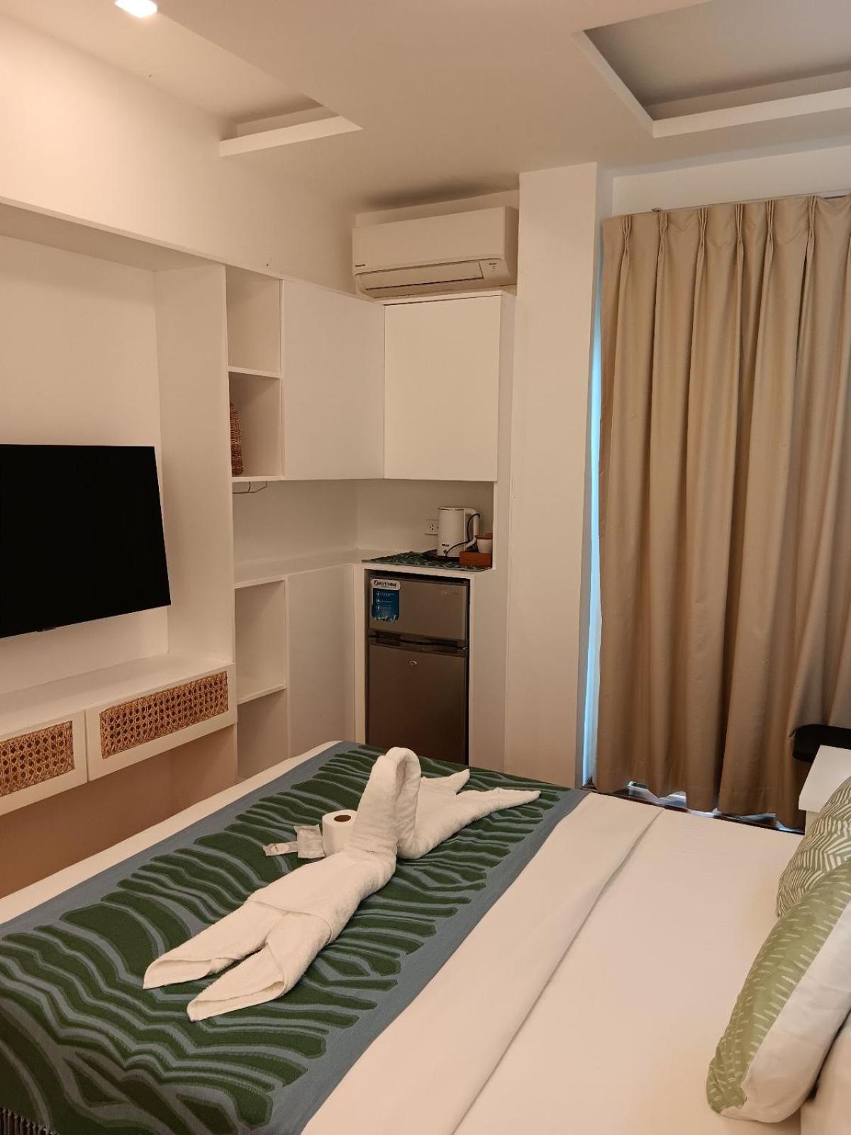 Deluxe Queen Room photo 3