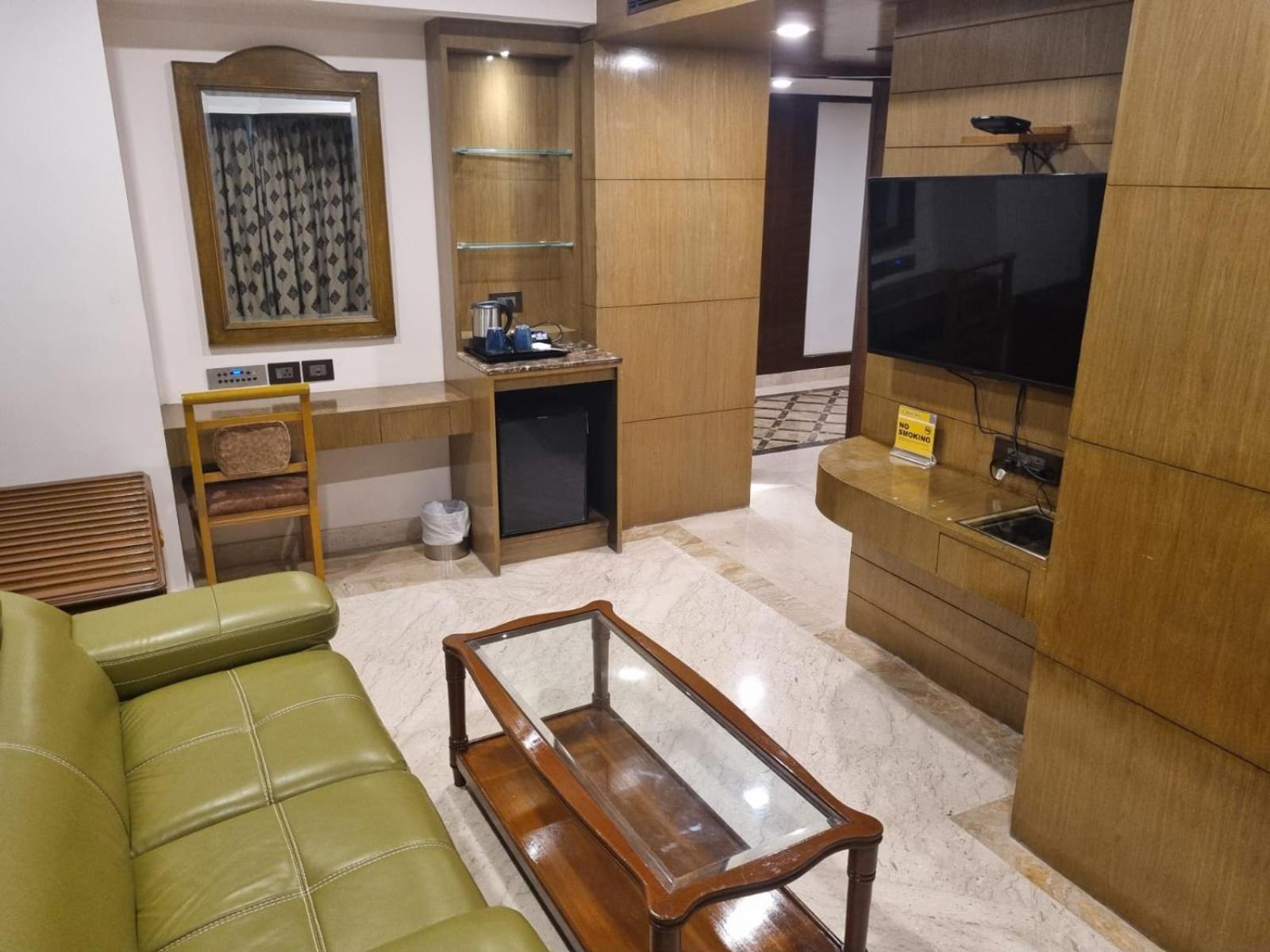 Suite - Photo 4