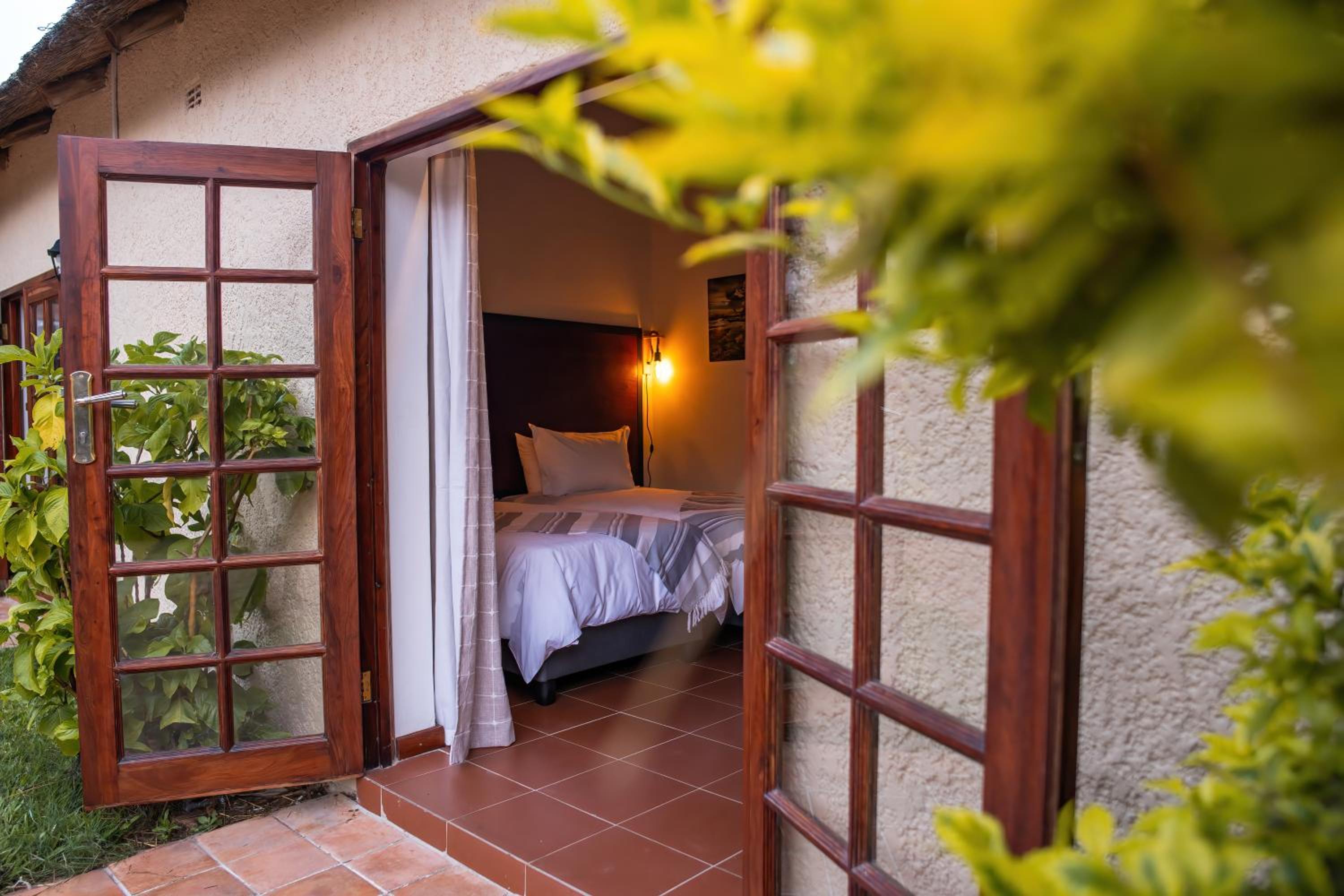 Standard Double or Twin Room - Photo 1