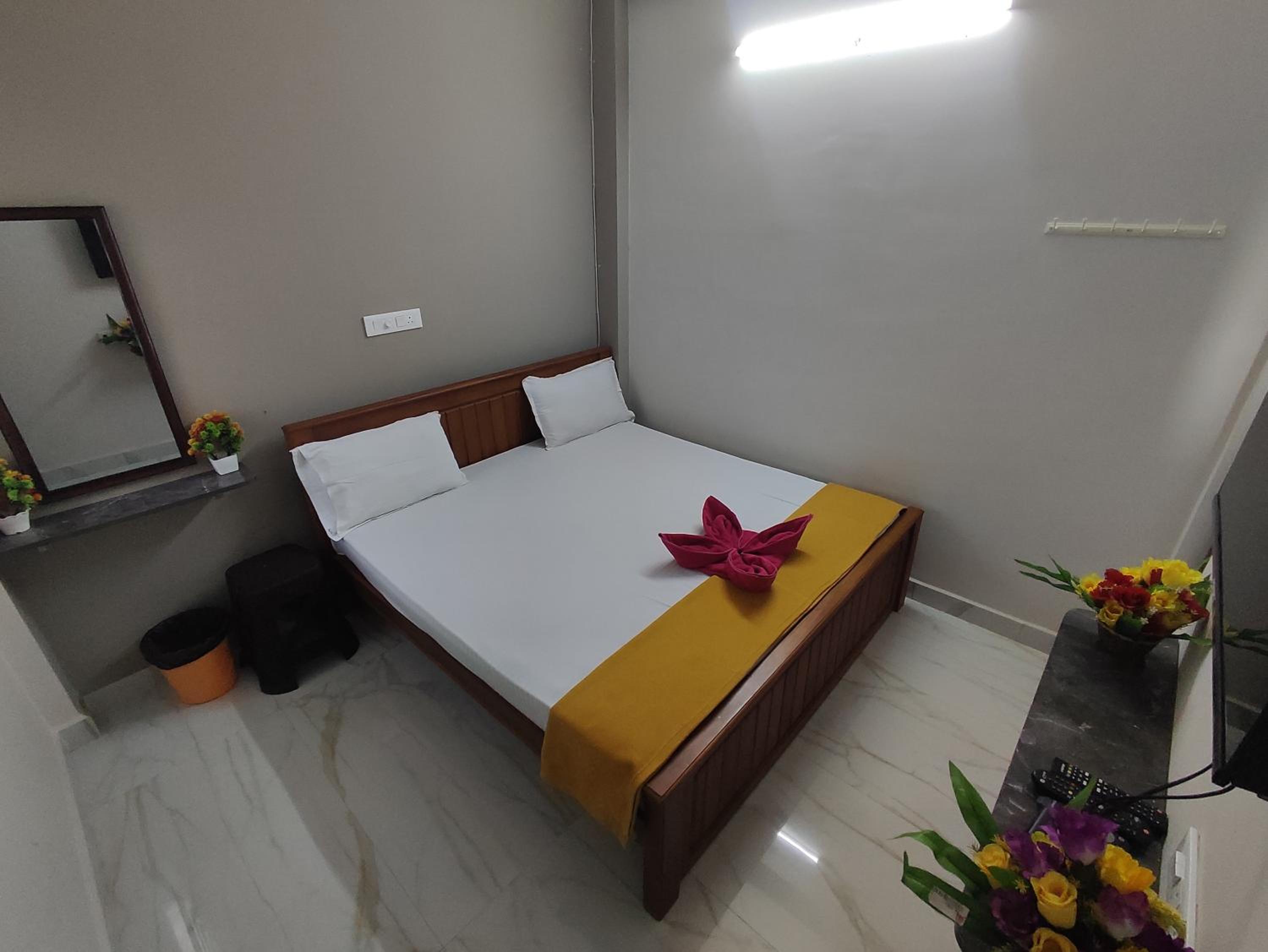 Double Room - Photo 2
