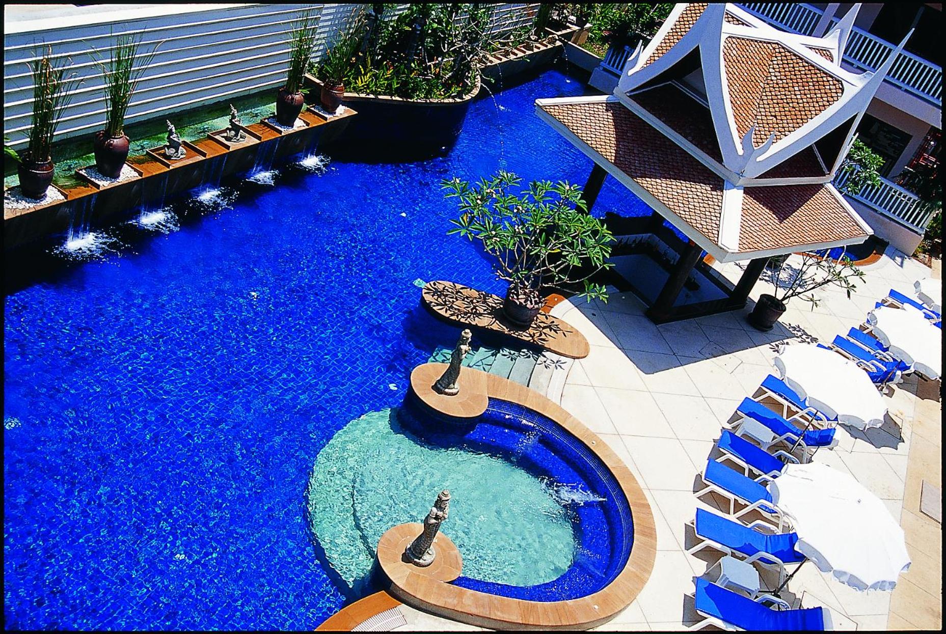 Deluxe Double or Twin Room with Pool View - Photo 4