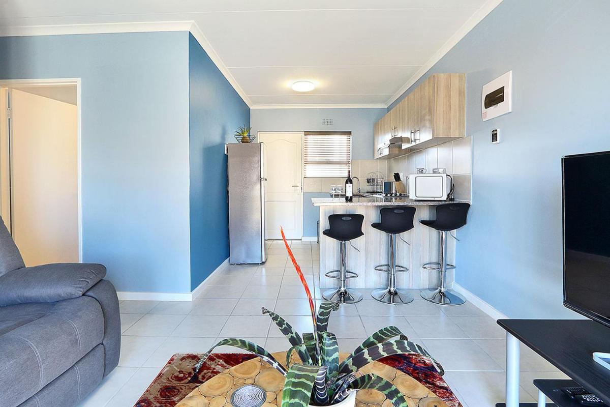 Apartment photo 2