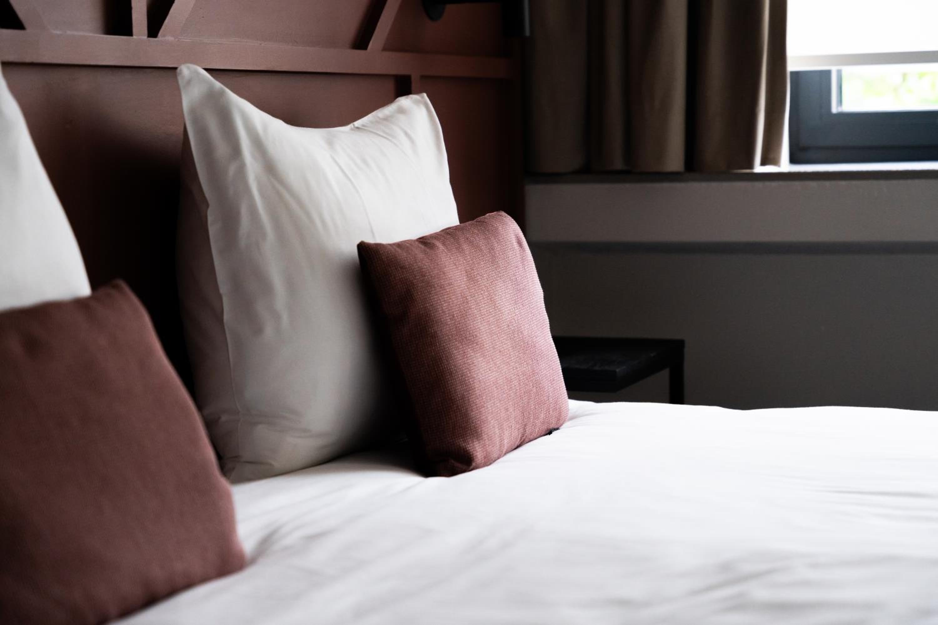 Modern Double or Twin Room - Photo 1