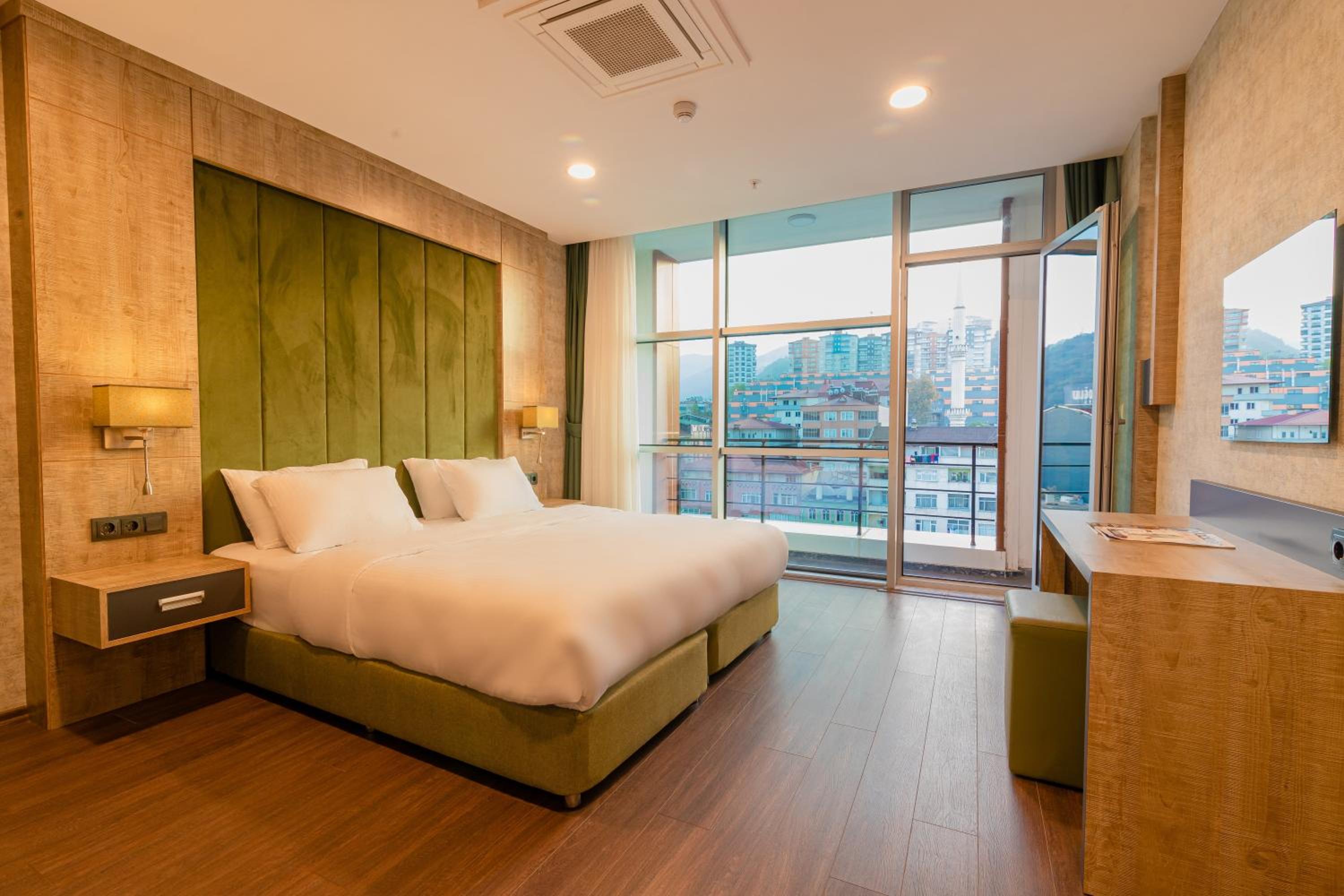 Deluxe Suite photo 2