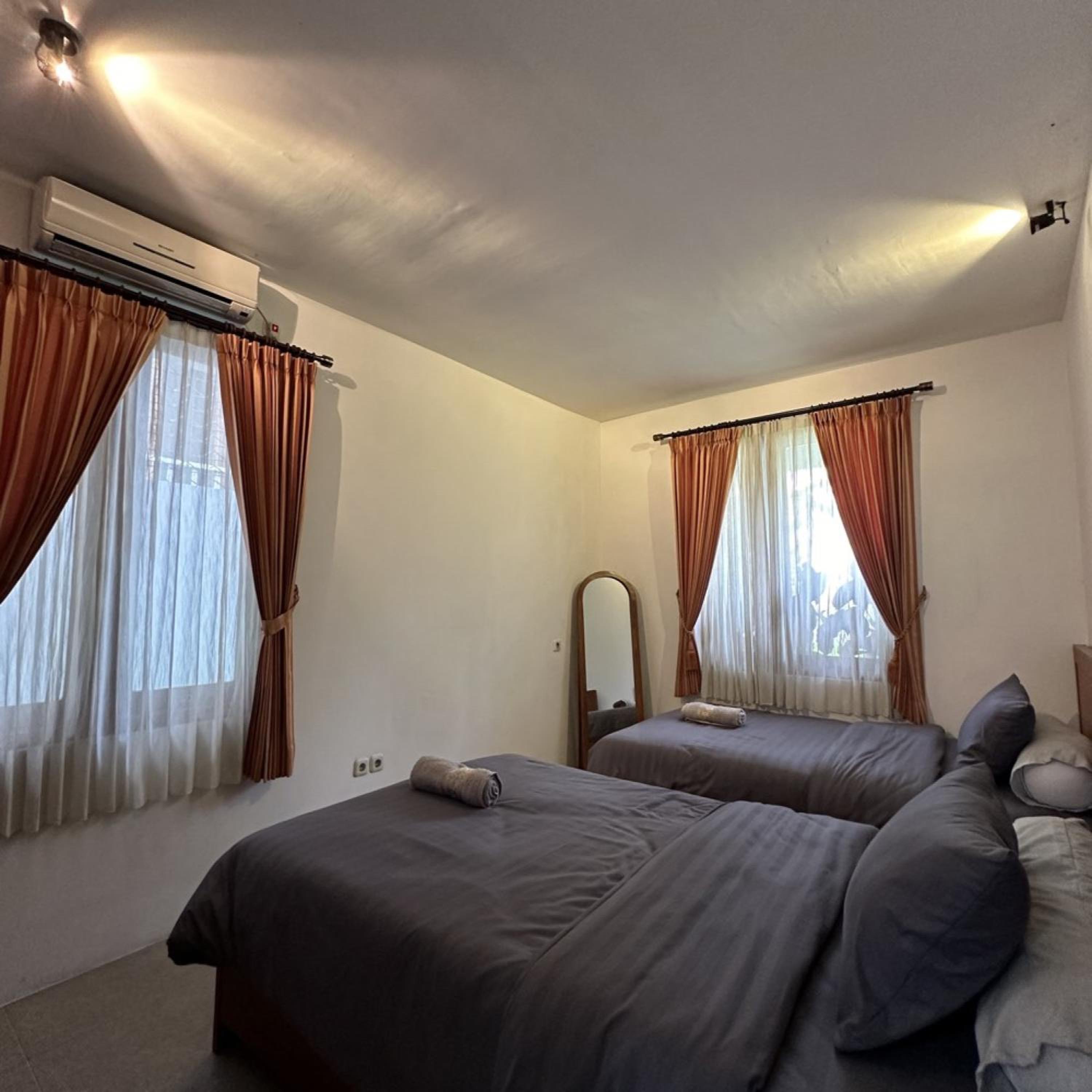 Villa photo 3