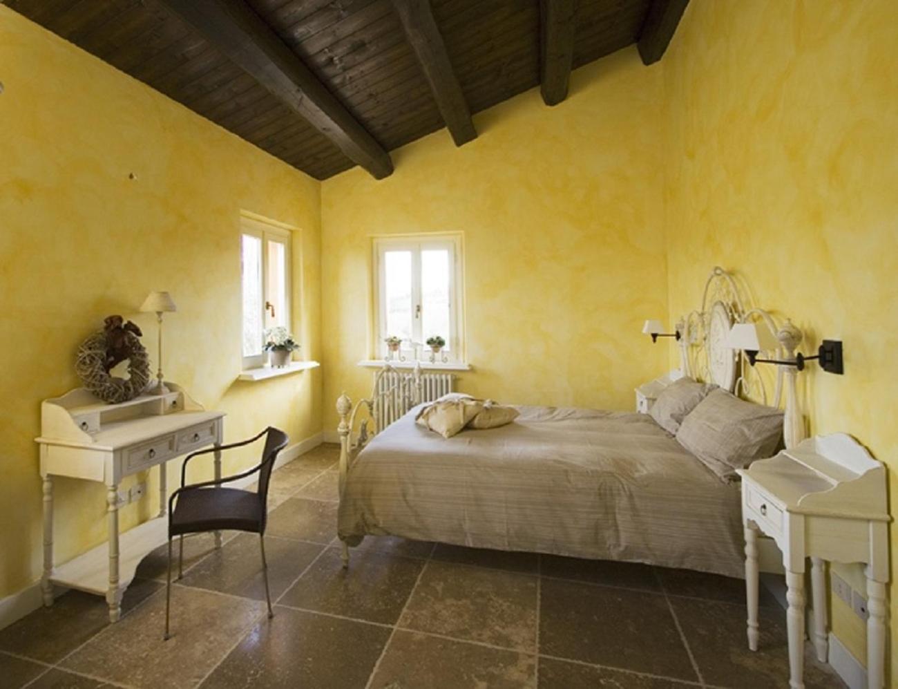 Large Double Room photo 2