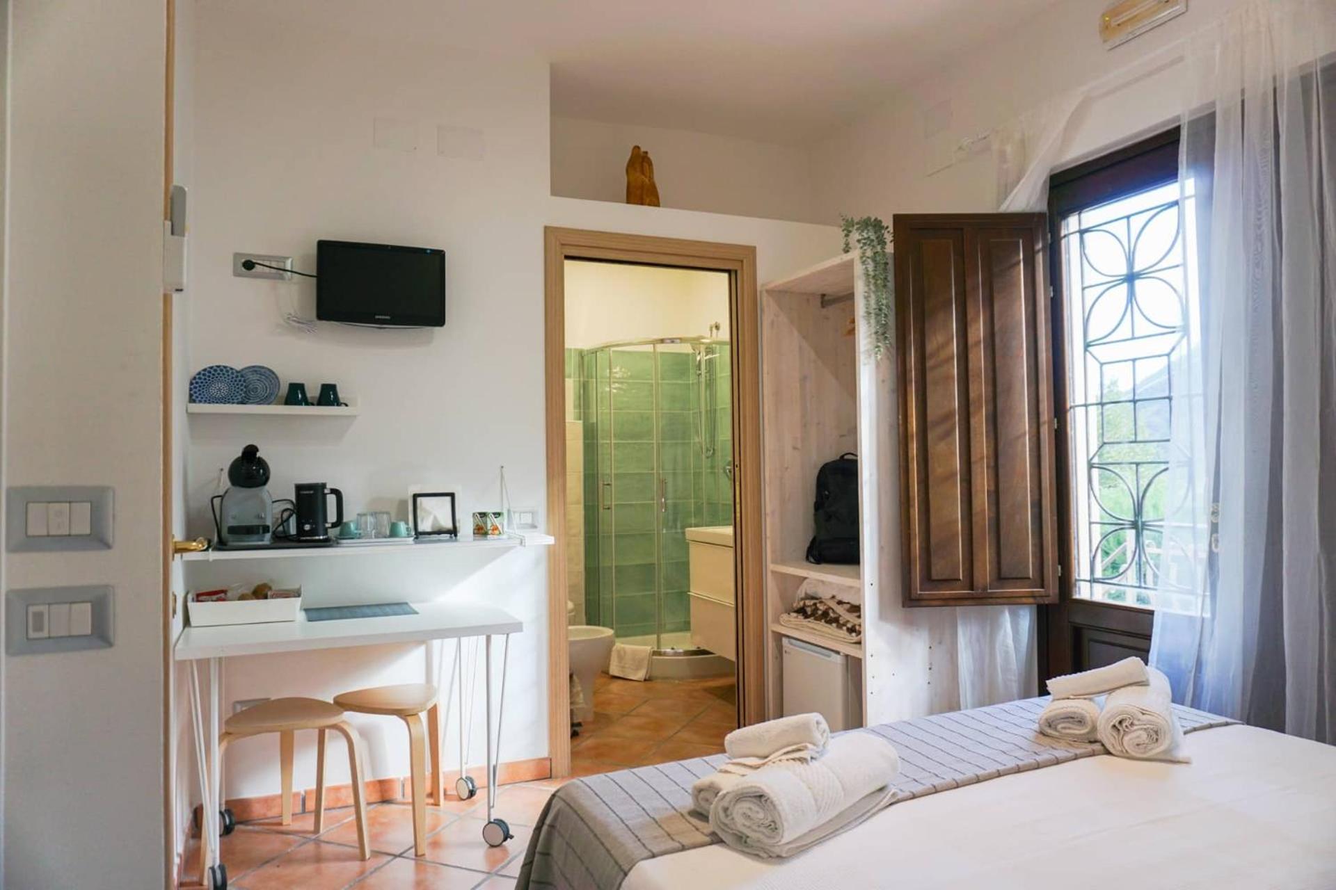 Double Room - Photo 4