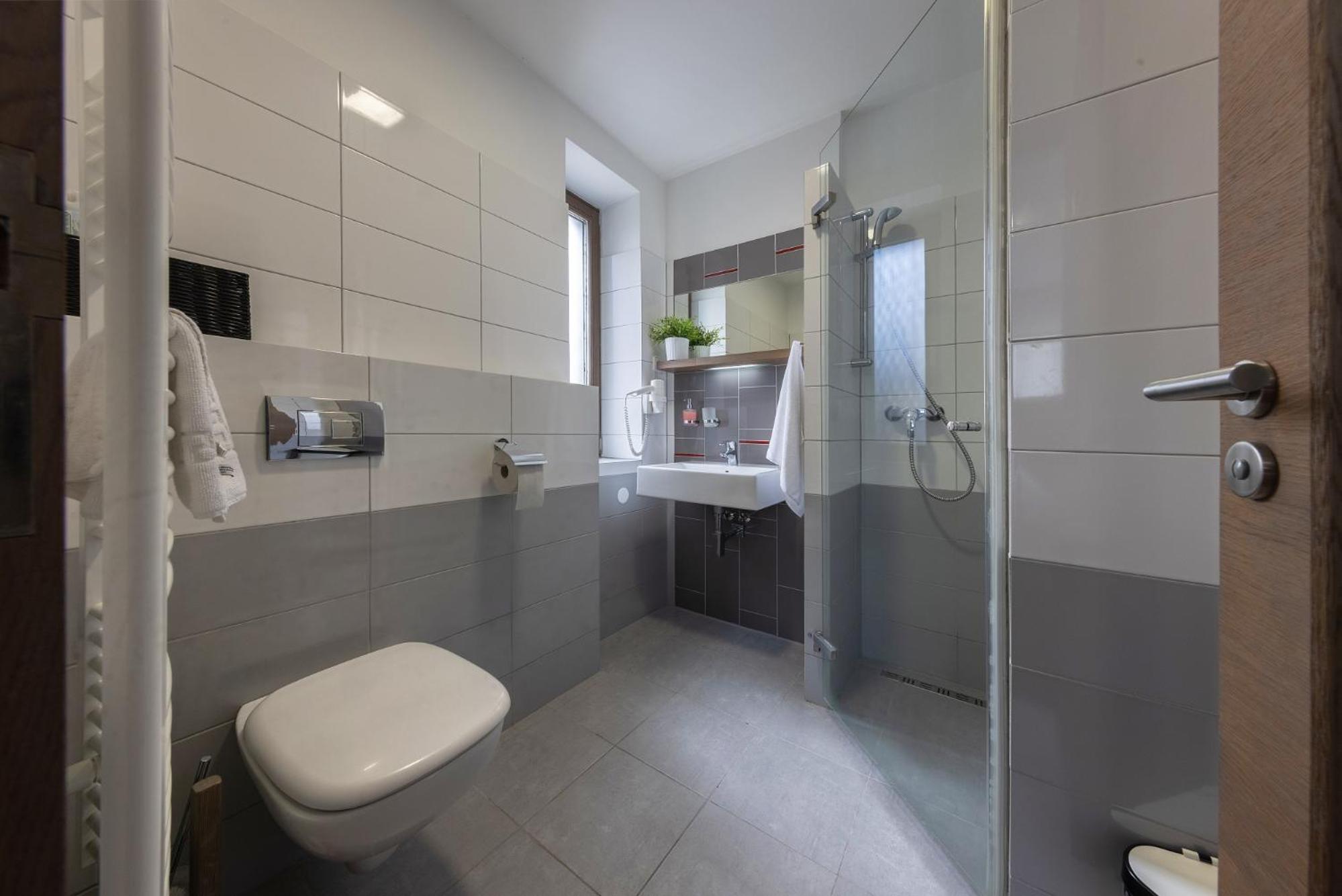 Triple Room - Photo 33