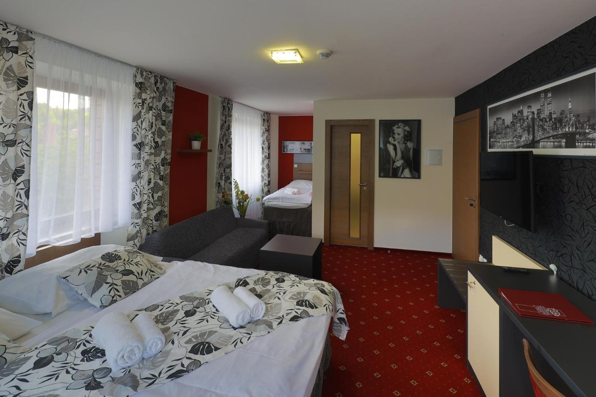 Triple Room - Photo 1