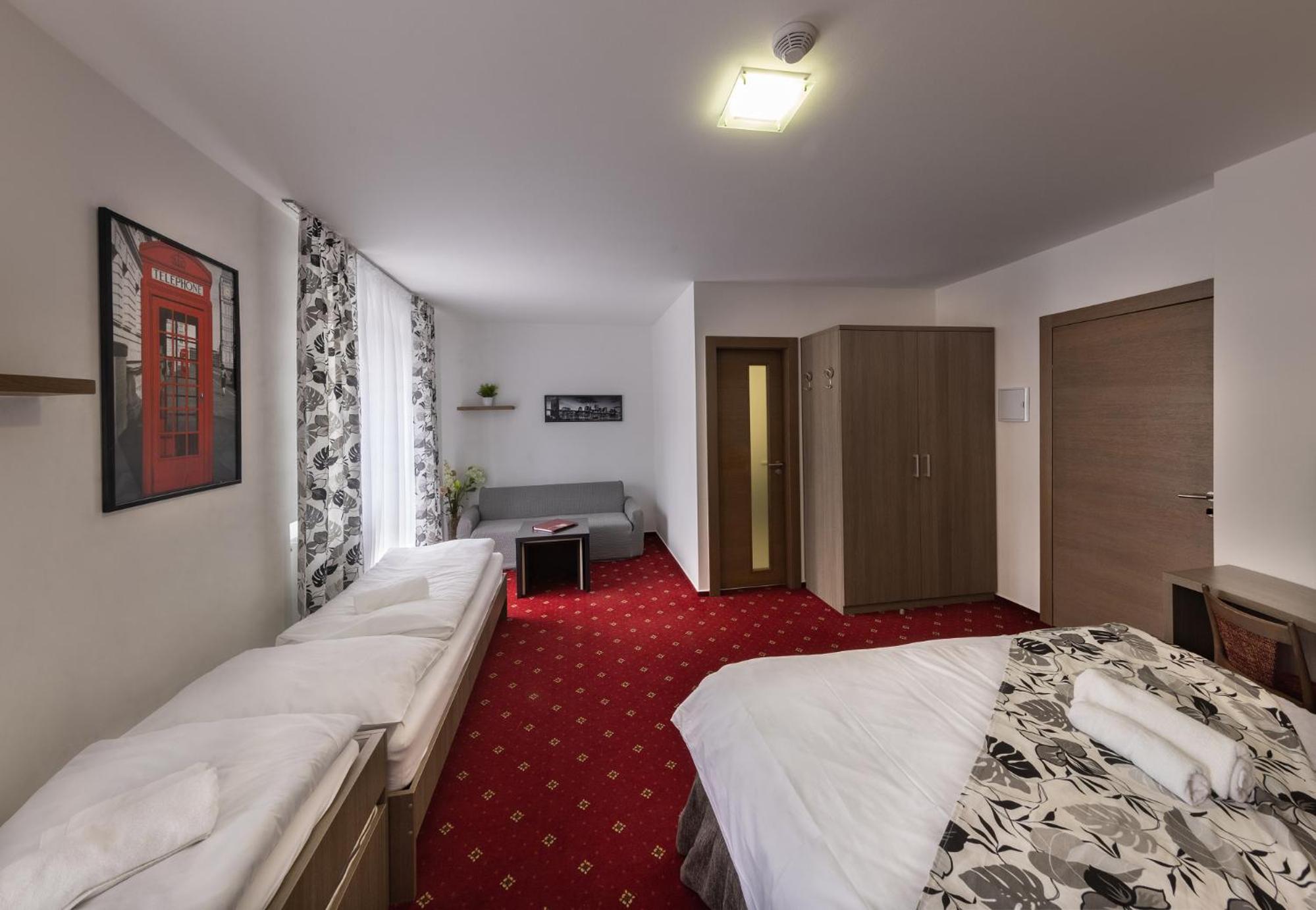 Quintuple Room - Photo 4