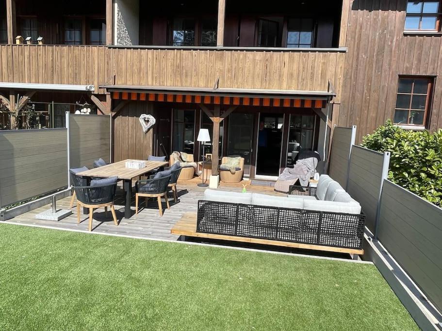 Three-Bedroom House photo 2