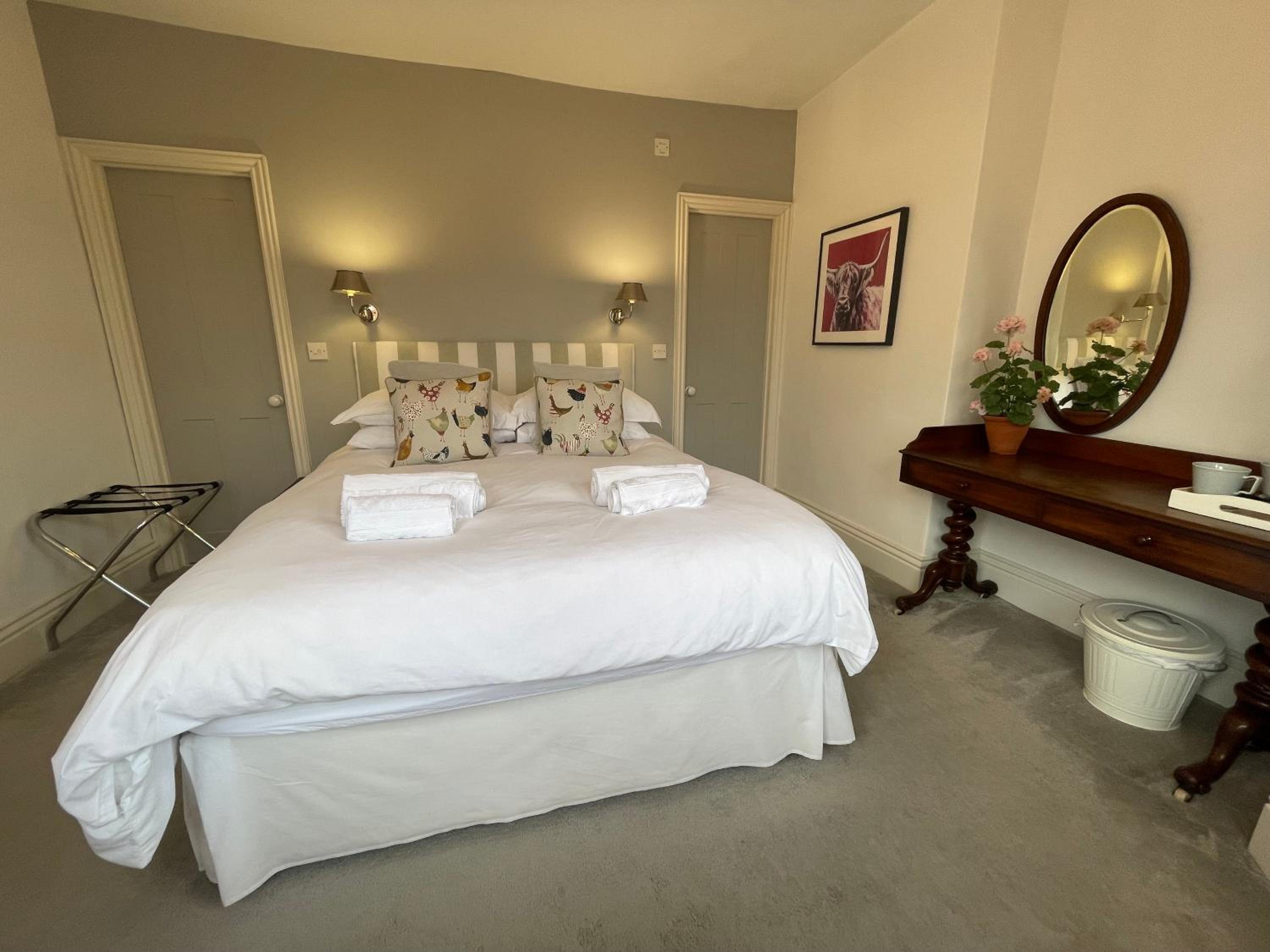 King Room with En Suite Shower photo 3