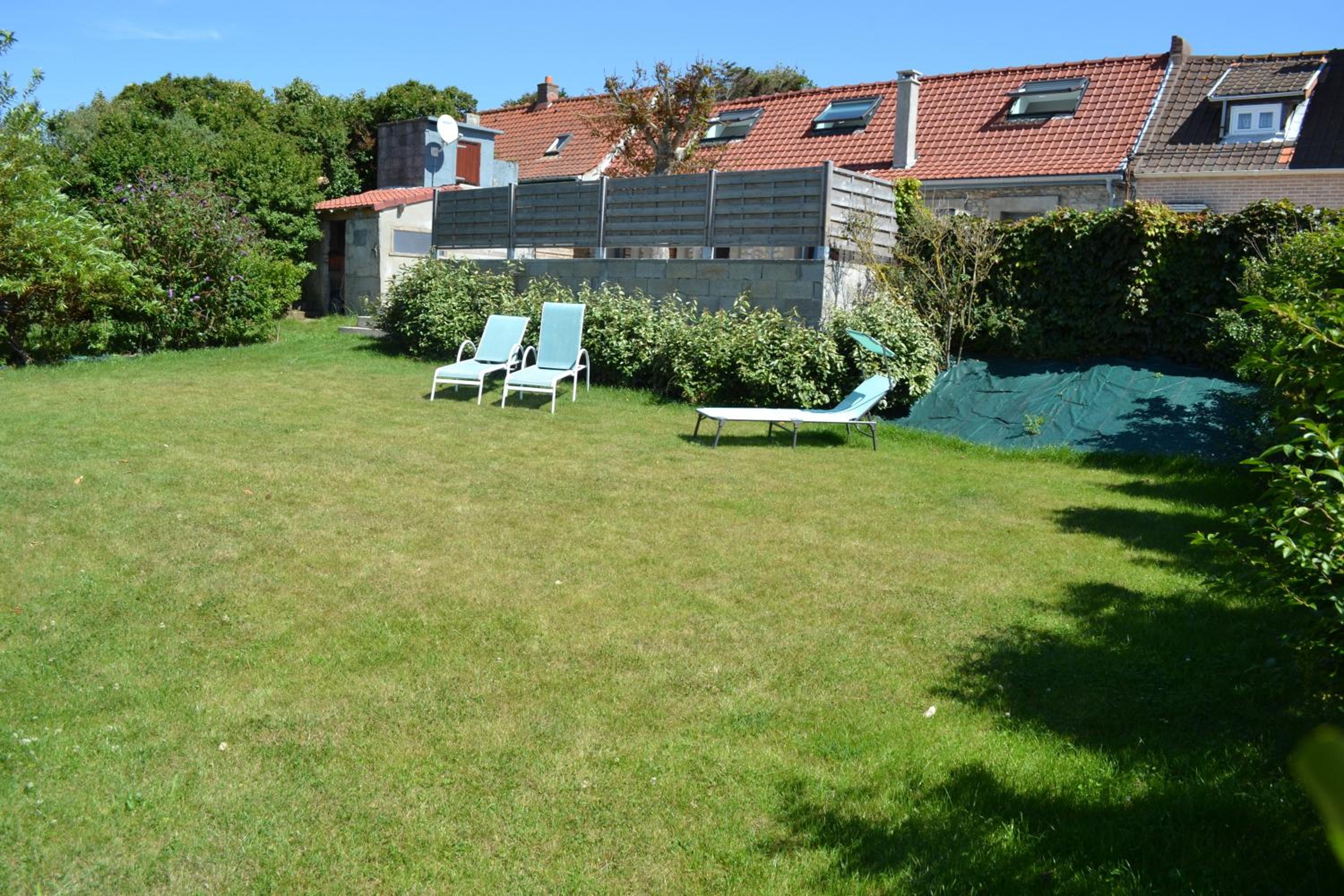 Three-Bedroom House photo 1