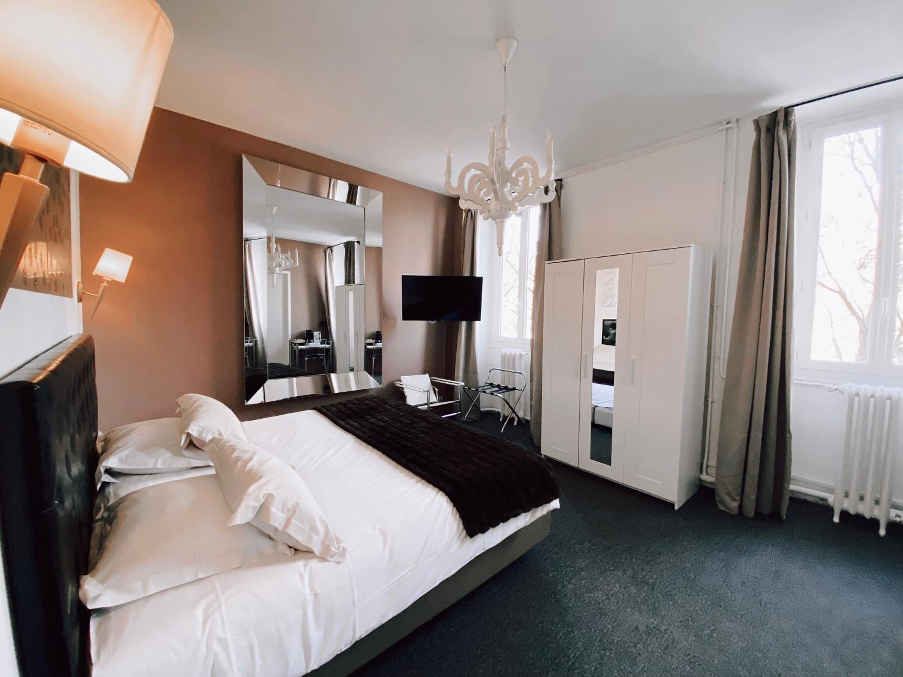 Superior Double Room - Photo 10