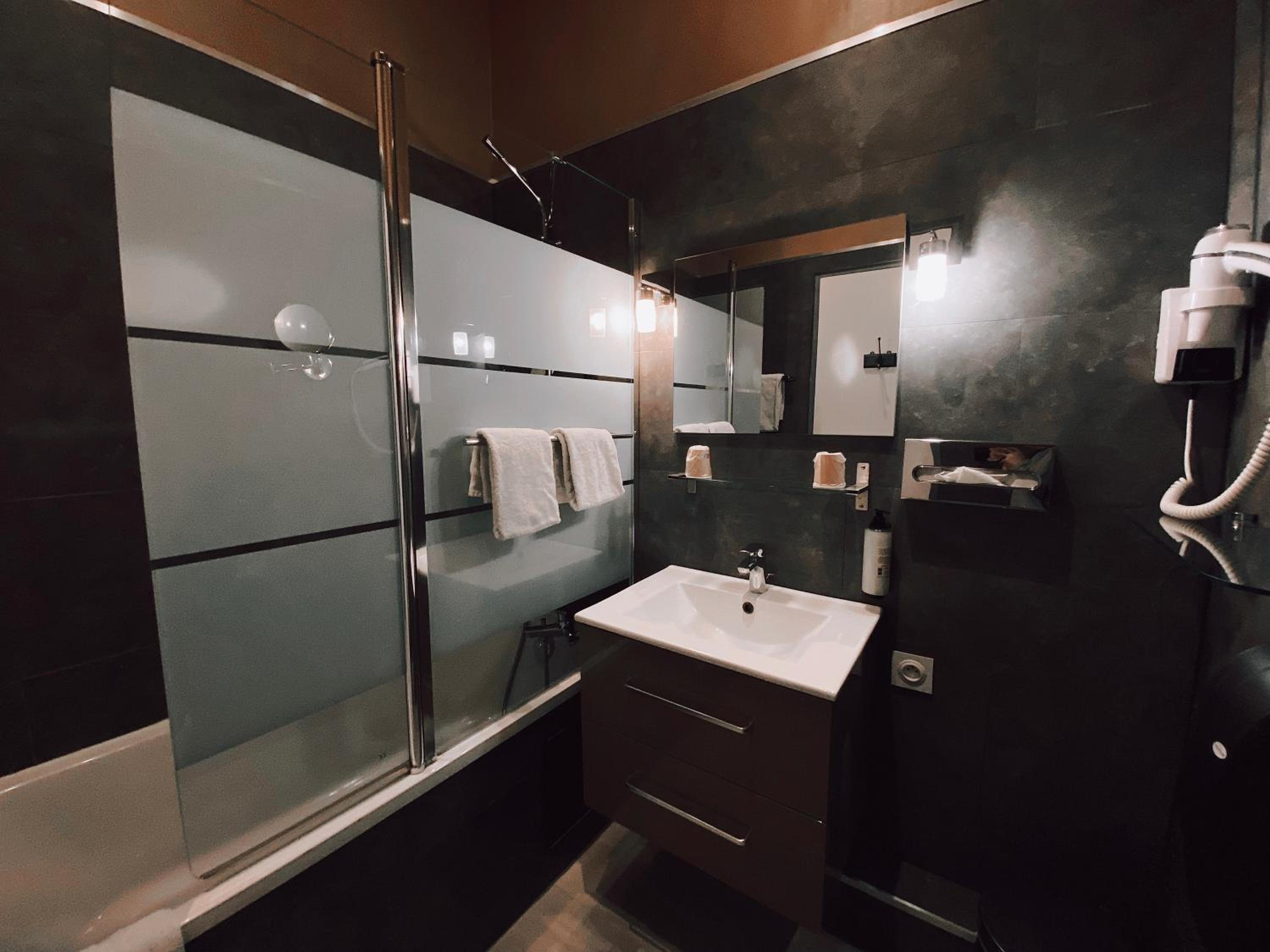 Superior Double Room - Photo 3