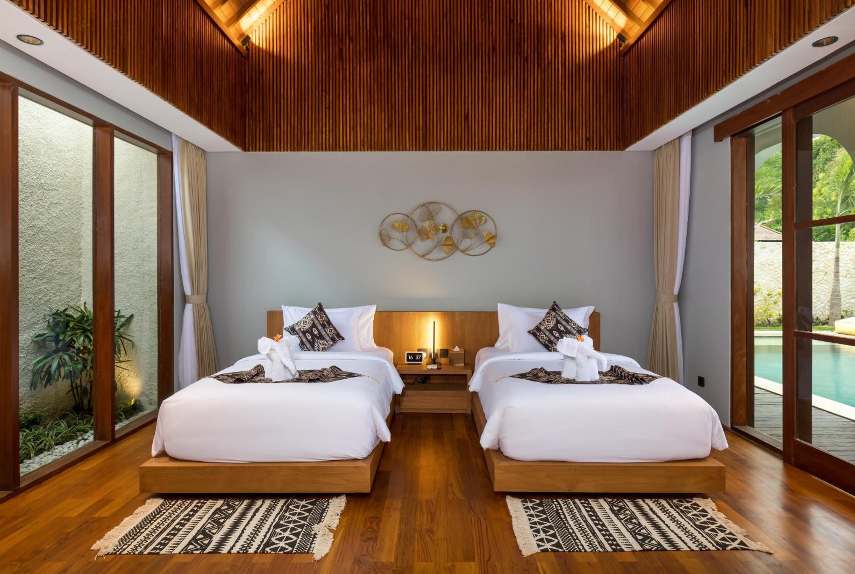 Three-Bedroom Villa - Photo 16