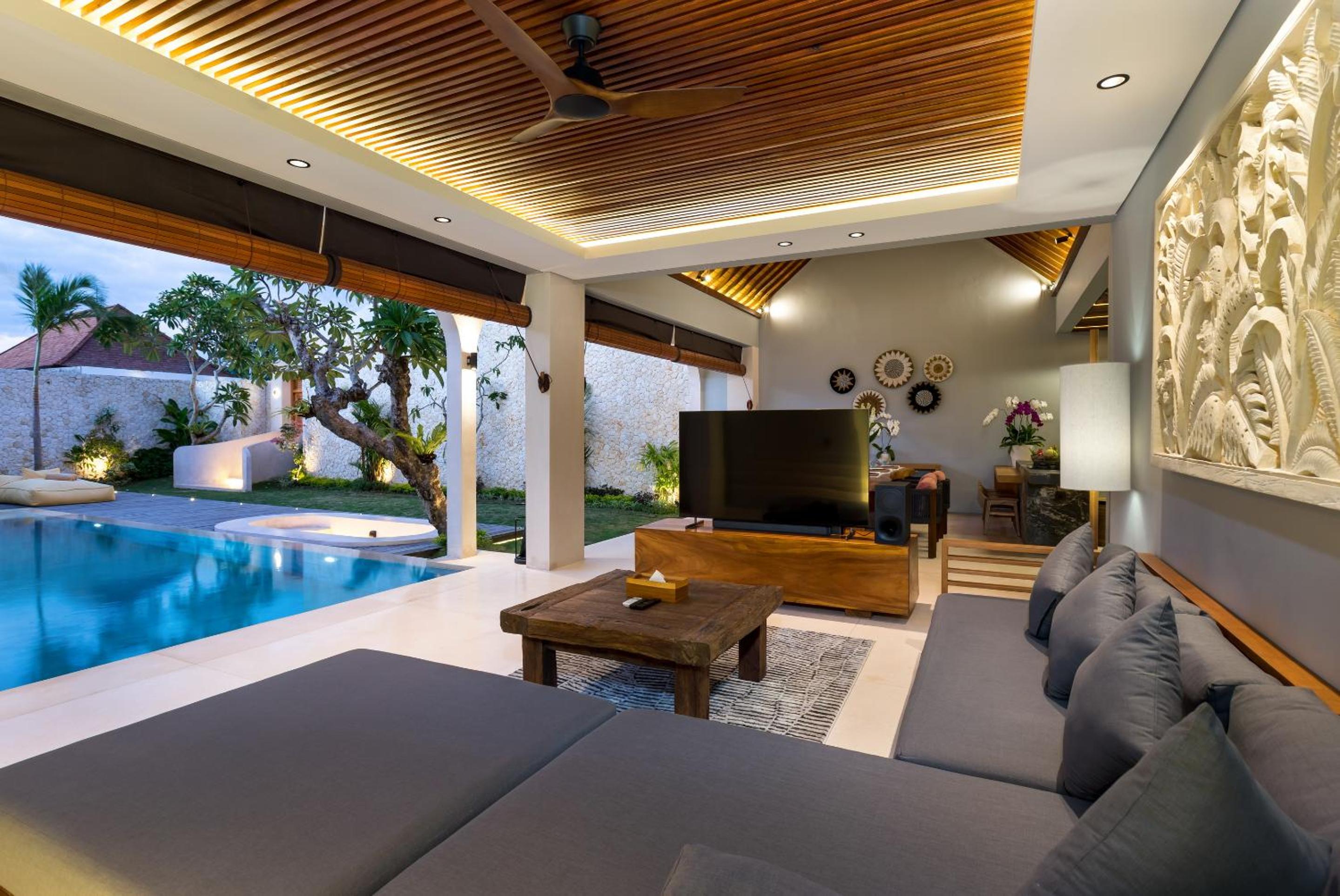 Three-Bedroom Villa - Photo 25